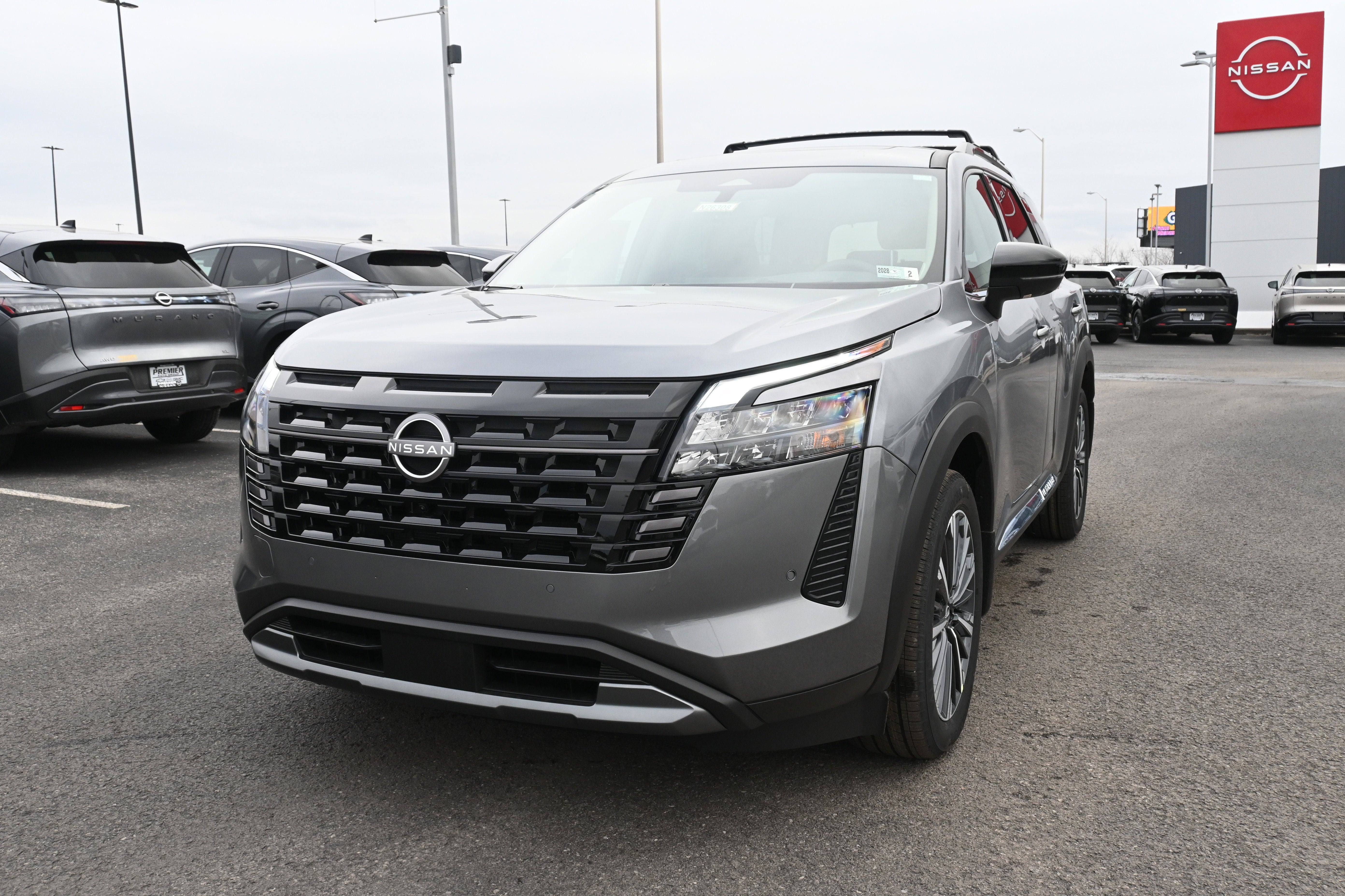 2026 Nissan Pathfinder Platinum