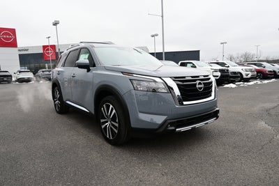 2025 Nissan Pathfinder Platinum