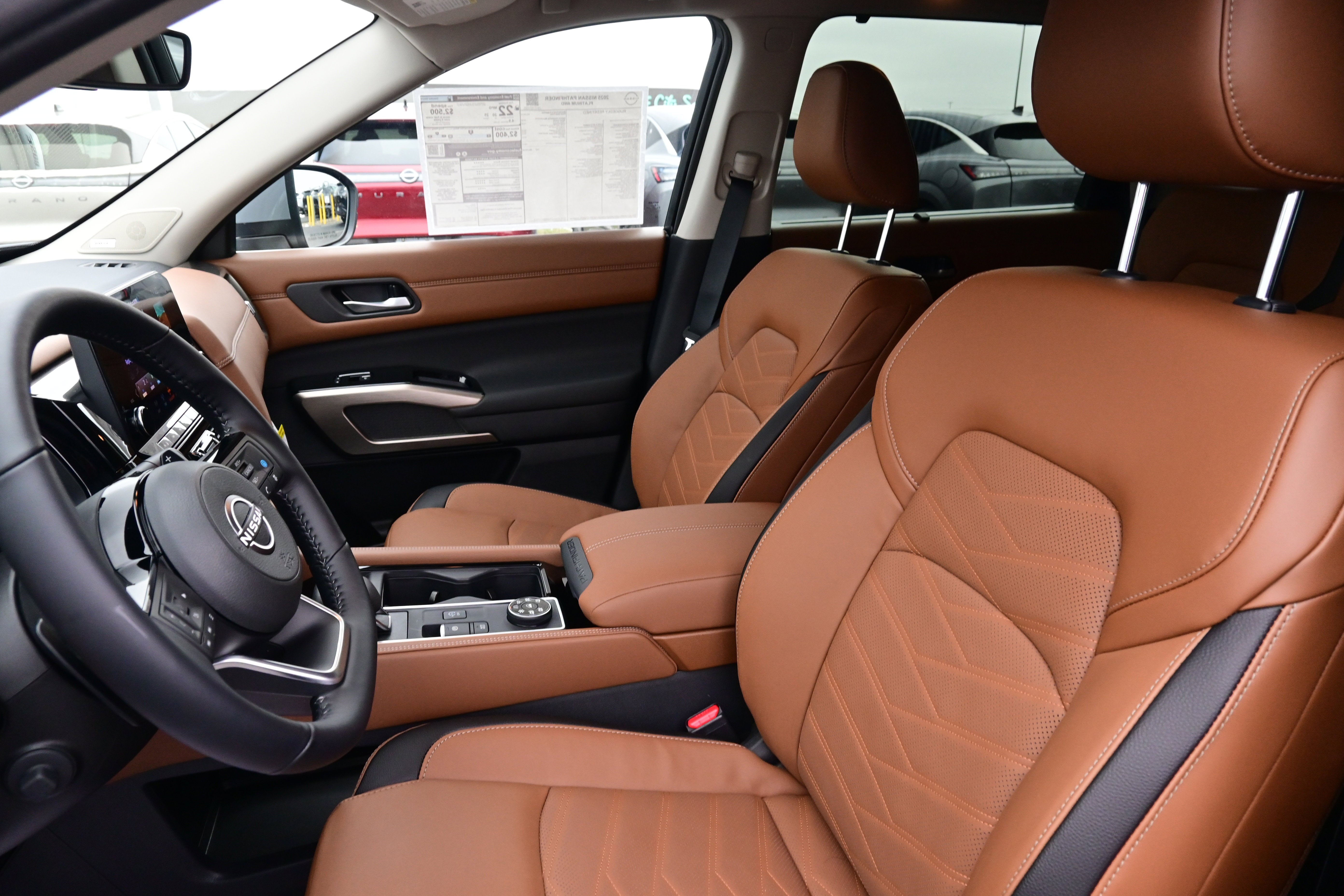 2025 Nissan Pathfinder Platinum