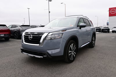 2025 Nissan Pathfinder Platinum
