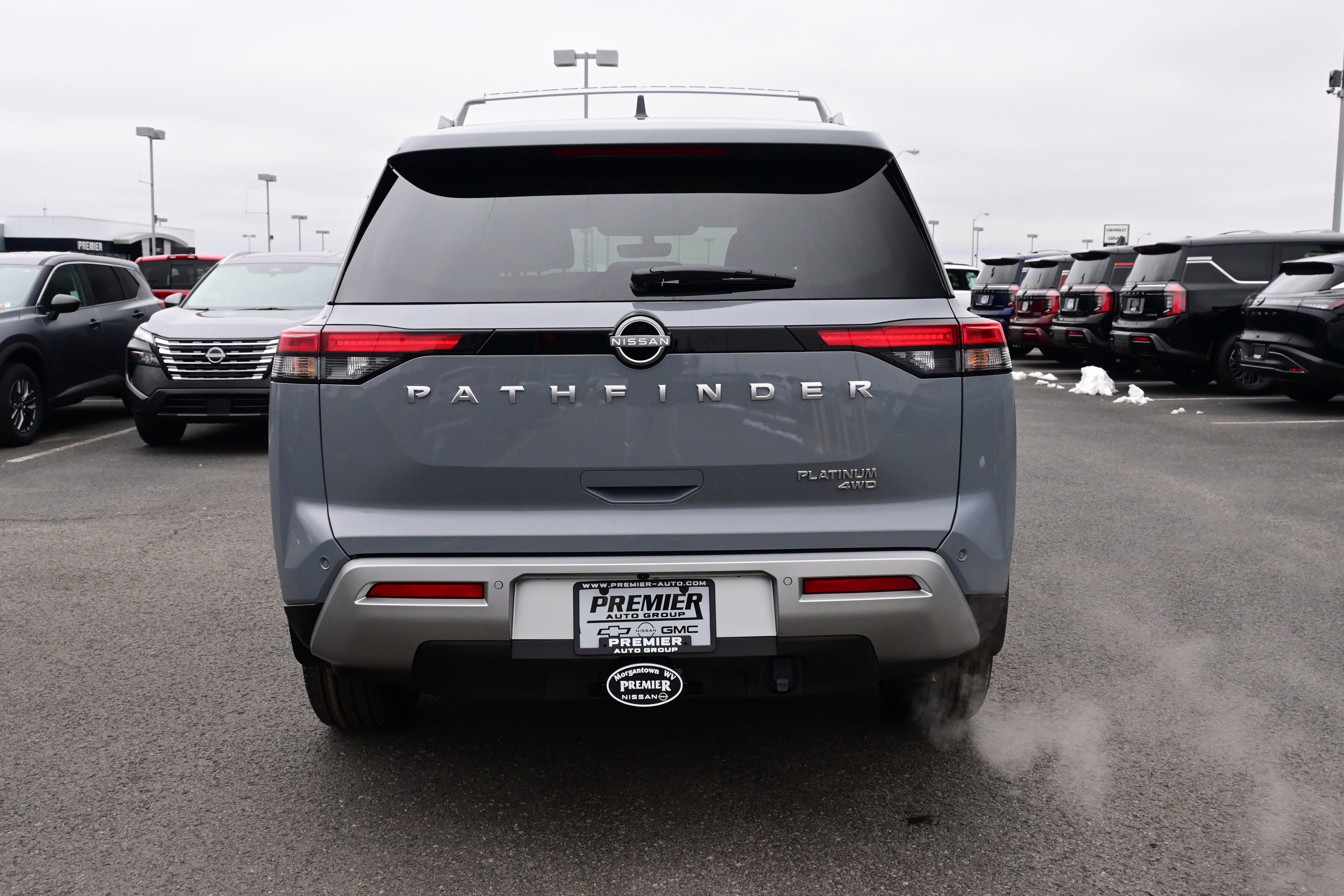 2025 Nissan Pathfinder Platinum