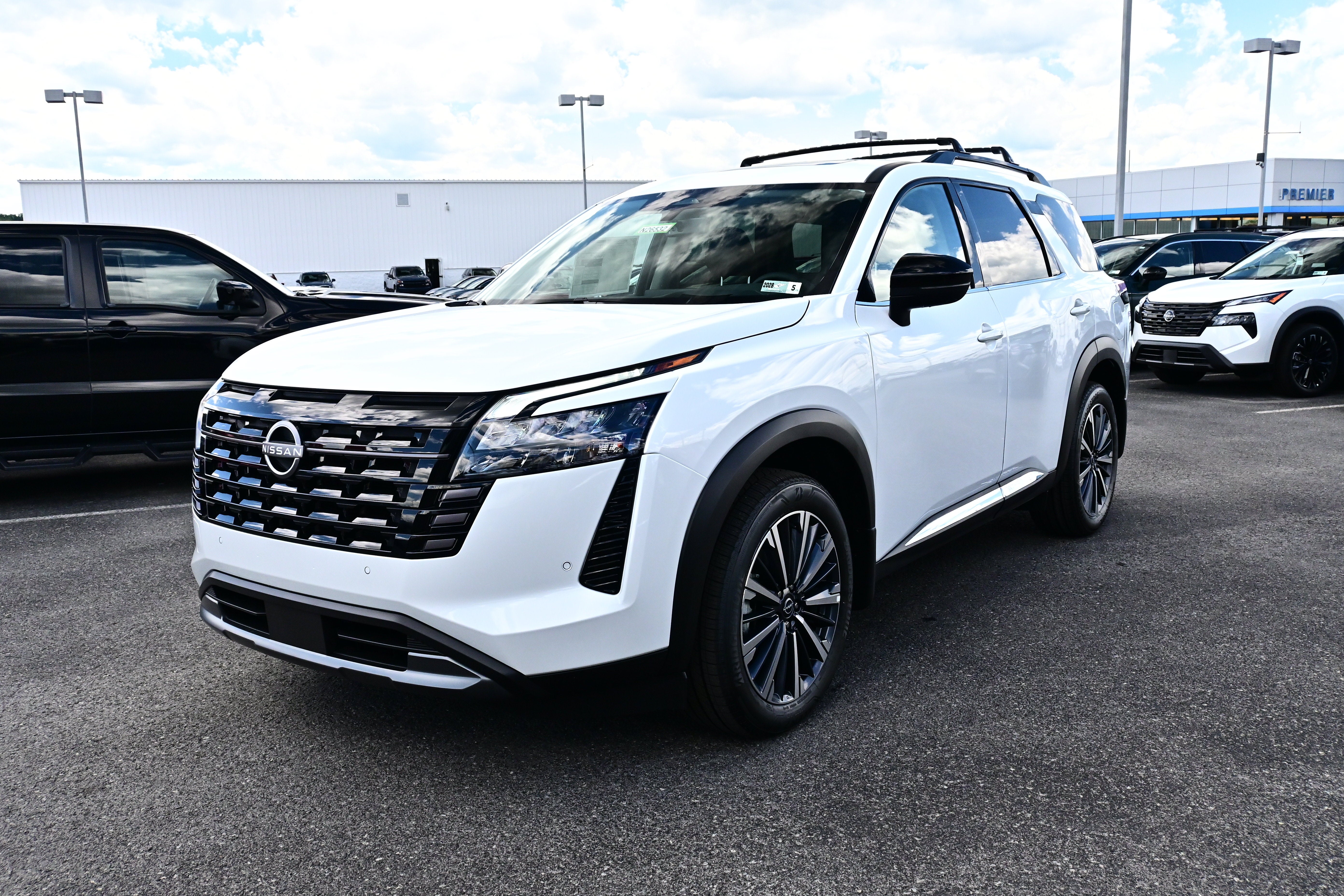 2026 Nissan Pathfinder Platinum