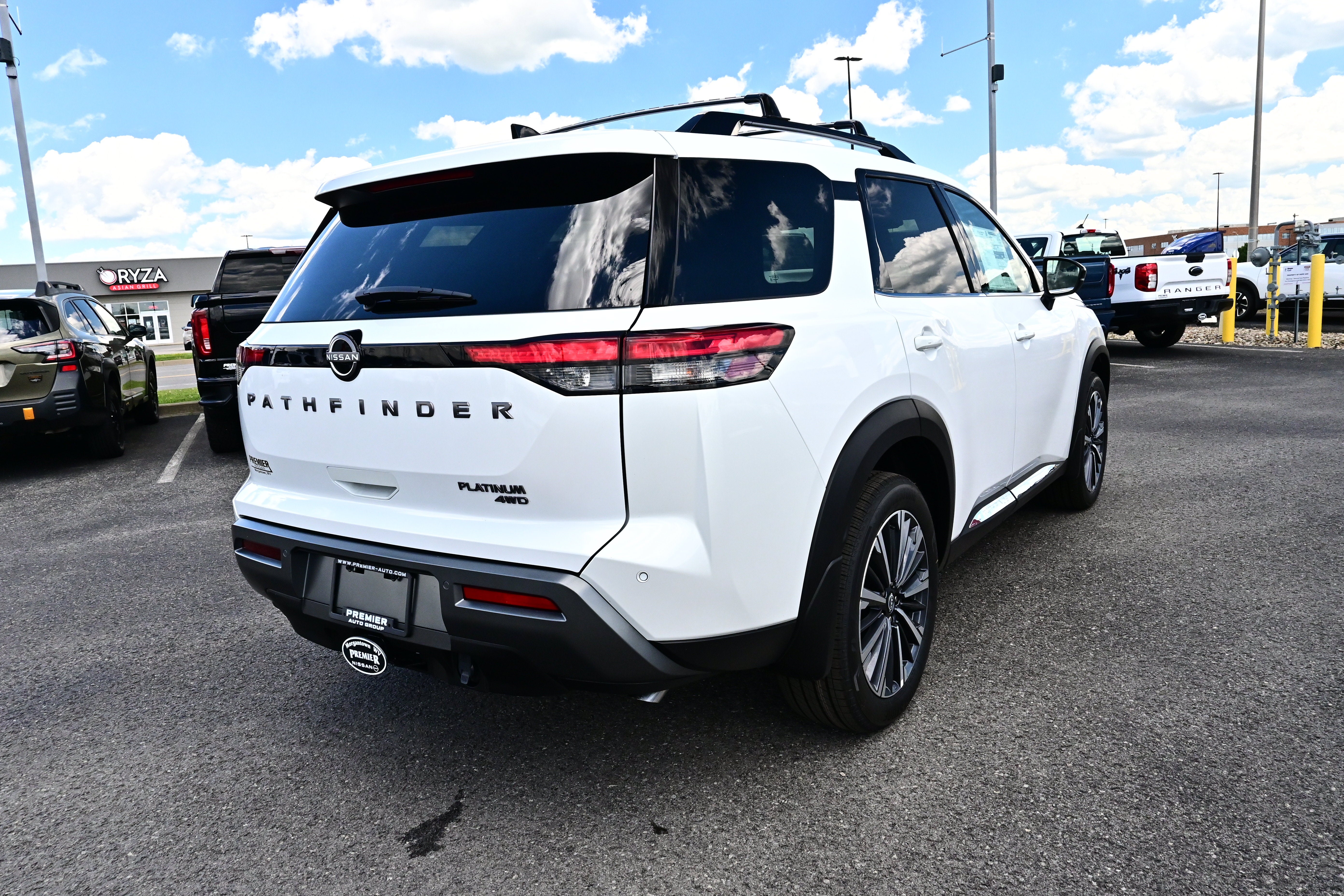2026 Nissan Pathfinder Platinum