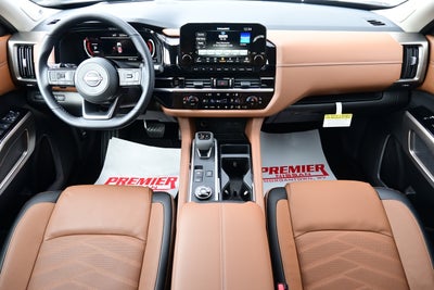 2025 Nissan Pathfinder Platinum