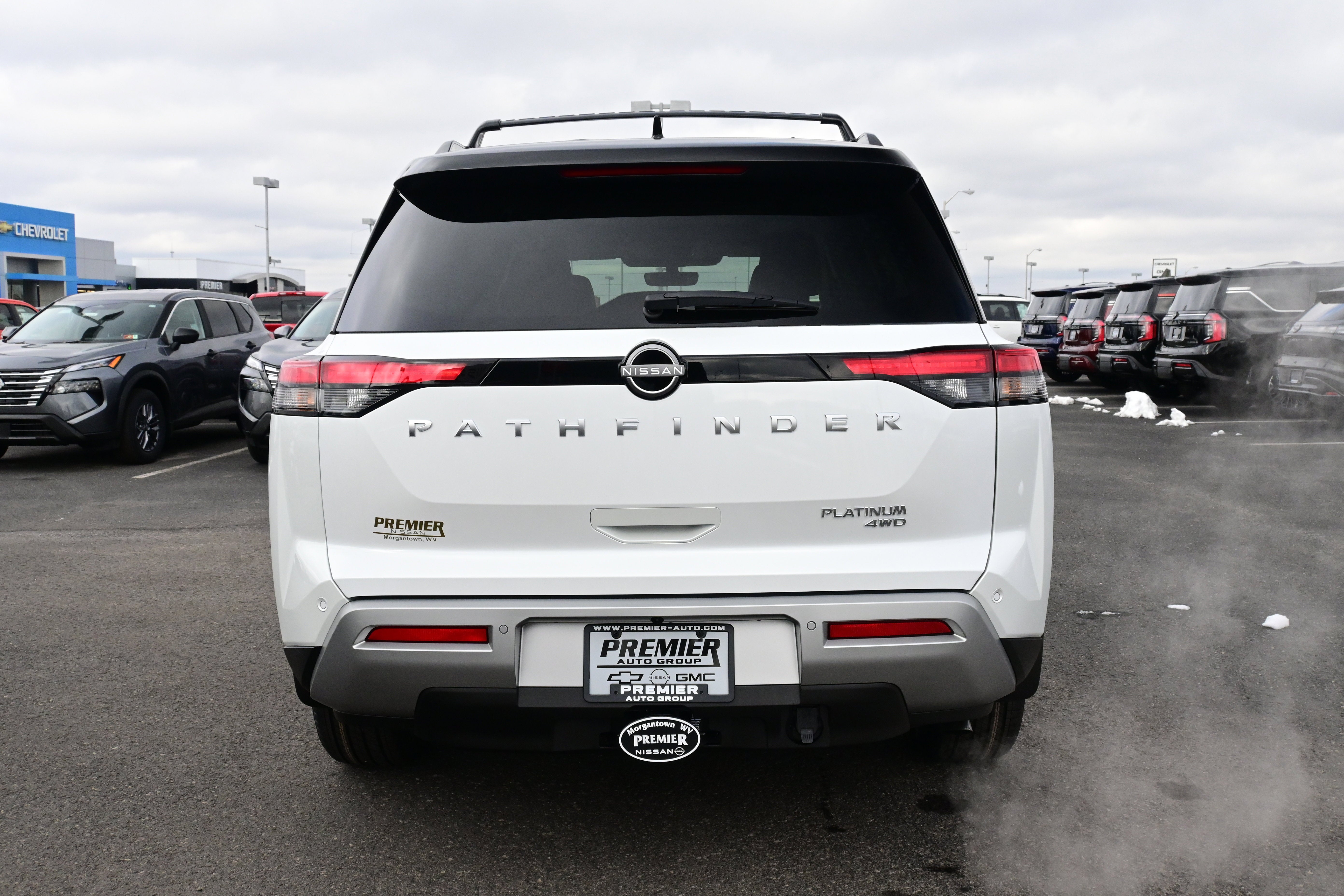 2025 Nissan Pathfinder Platinum