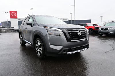 2025 Nissan Pathfinder Platinum