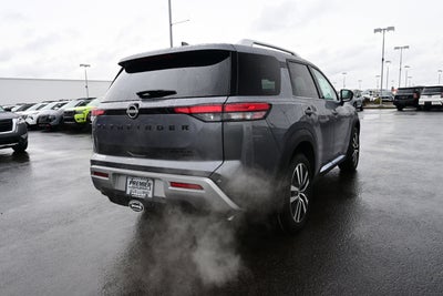 2025 Nissan Pathfinder Platinum