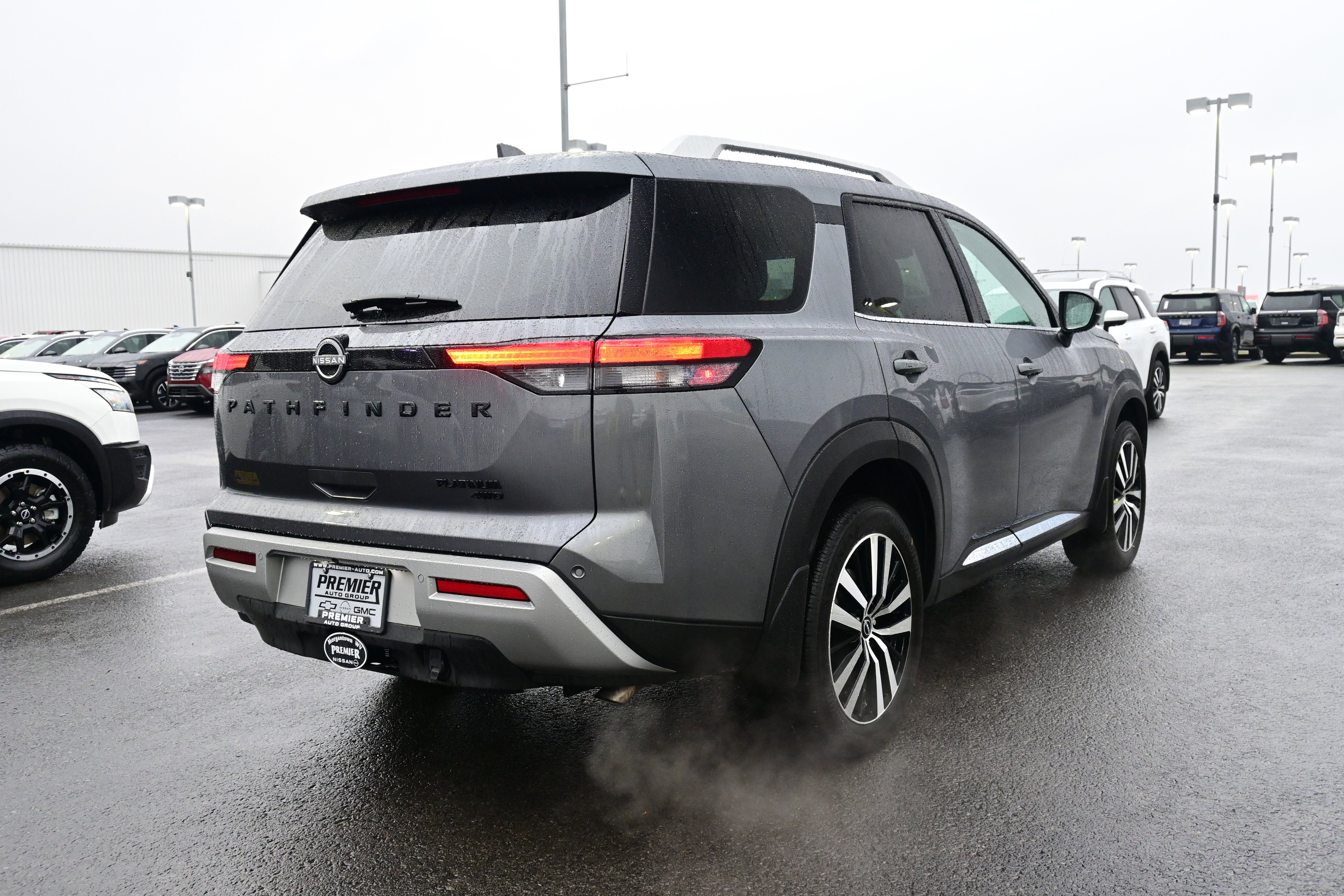 2025 Nissan Pathfinder Platinum