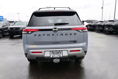 2025 Nissan Pathfinder Platinum