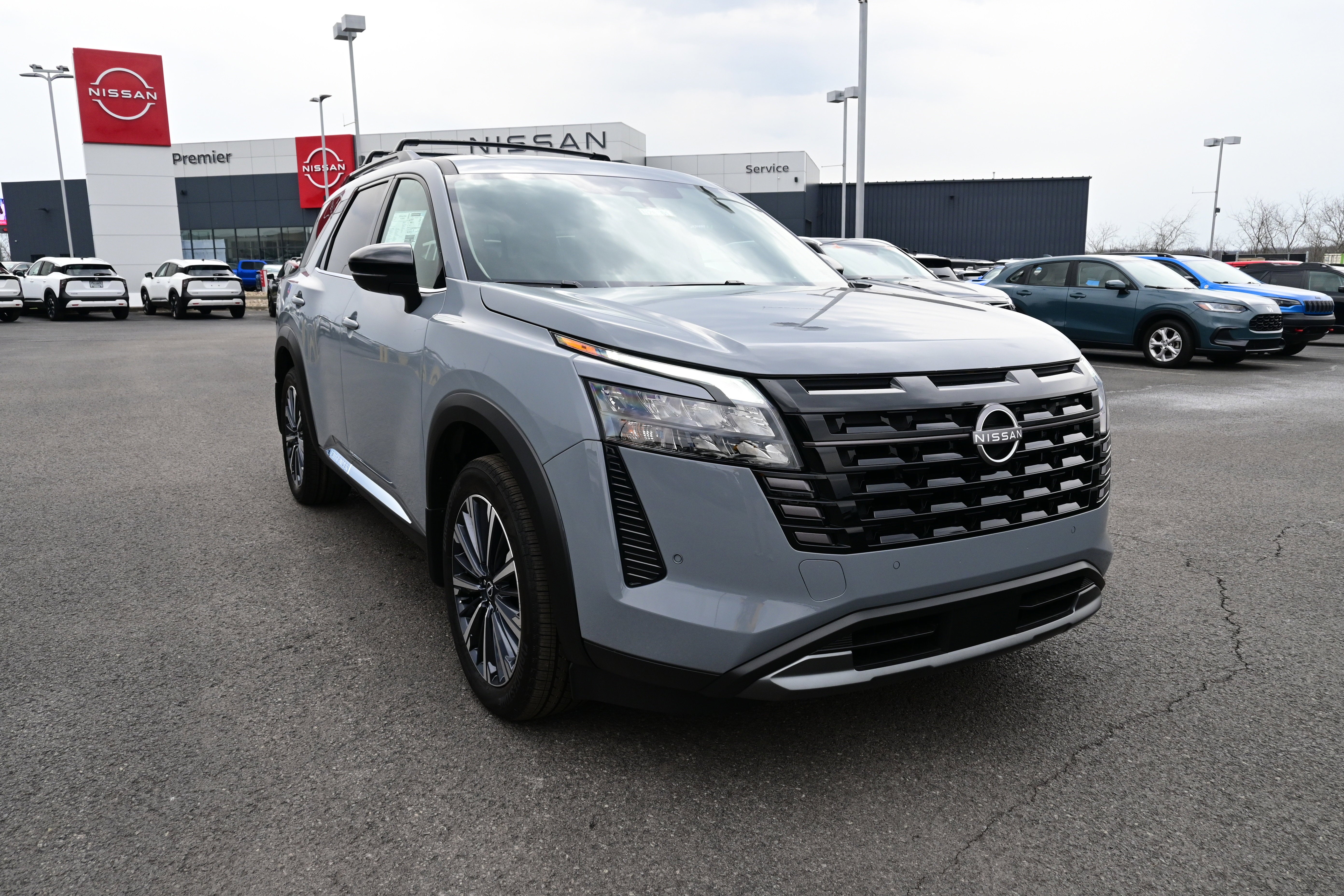 2026 Nissan Pathfinder Platinum