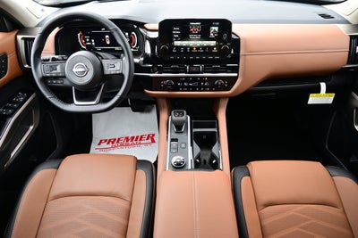 2025 Nissan Pathfinder Platinum