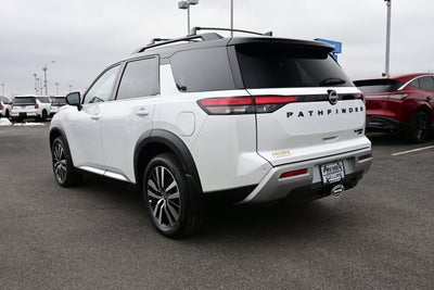 2025 Nissan Pathfinder Platinum