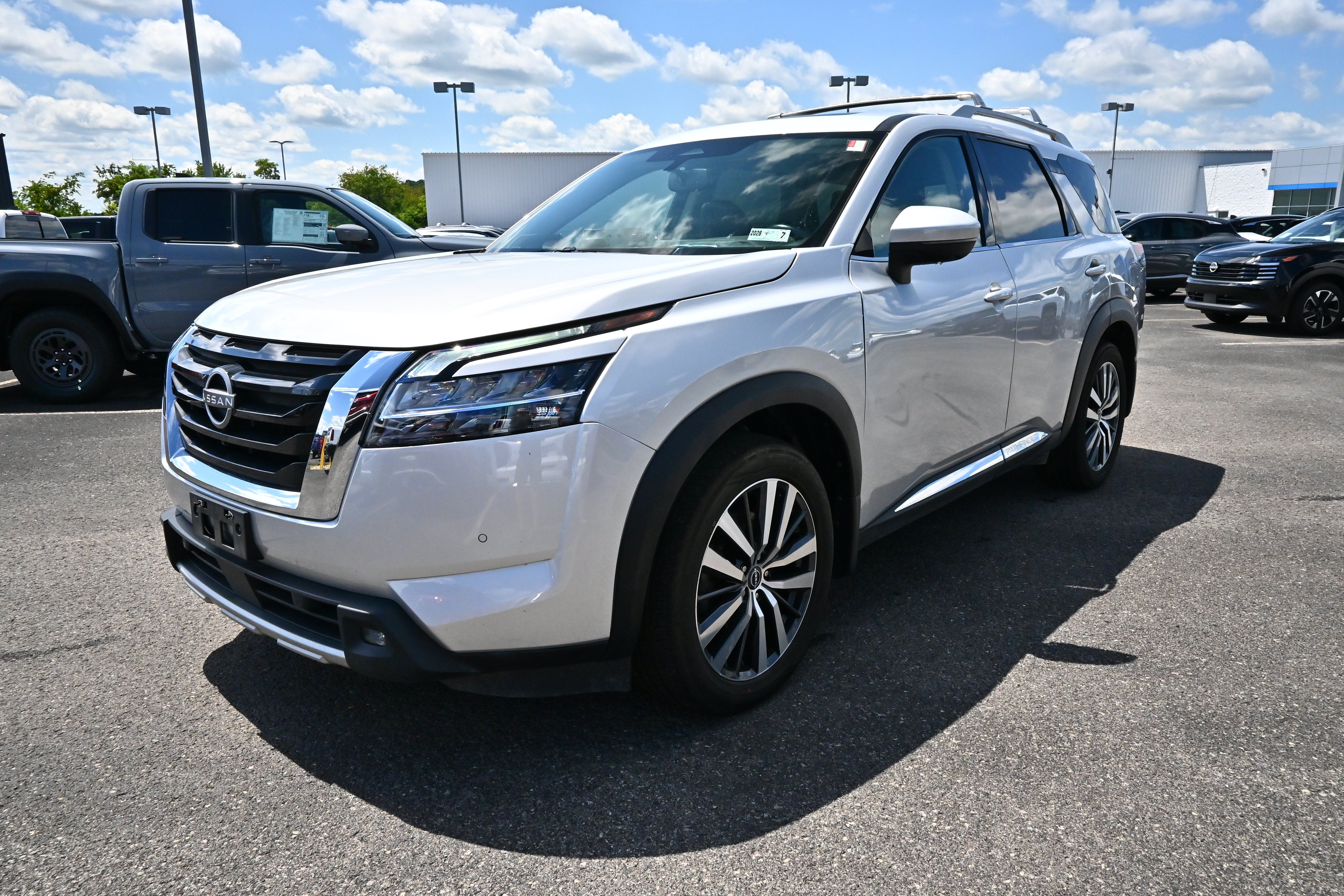 2022 Nissan Pathfinder Platinum