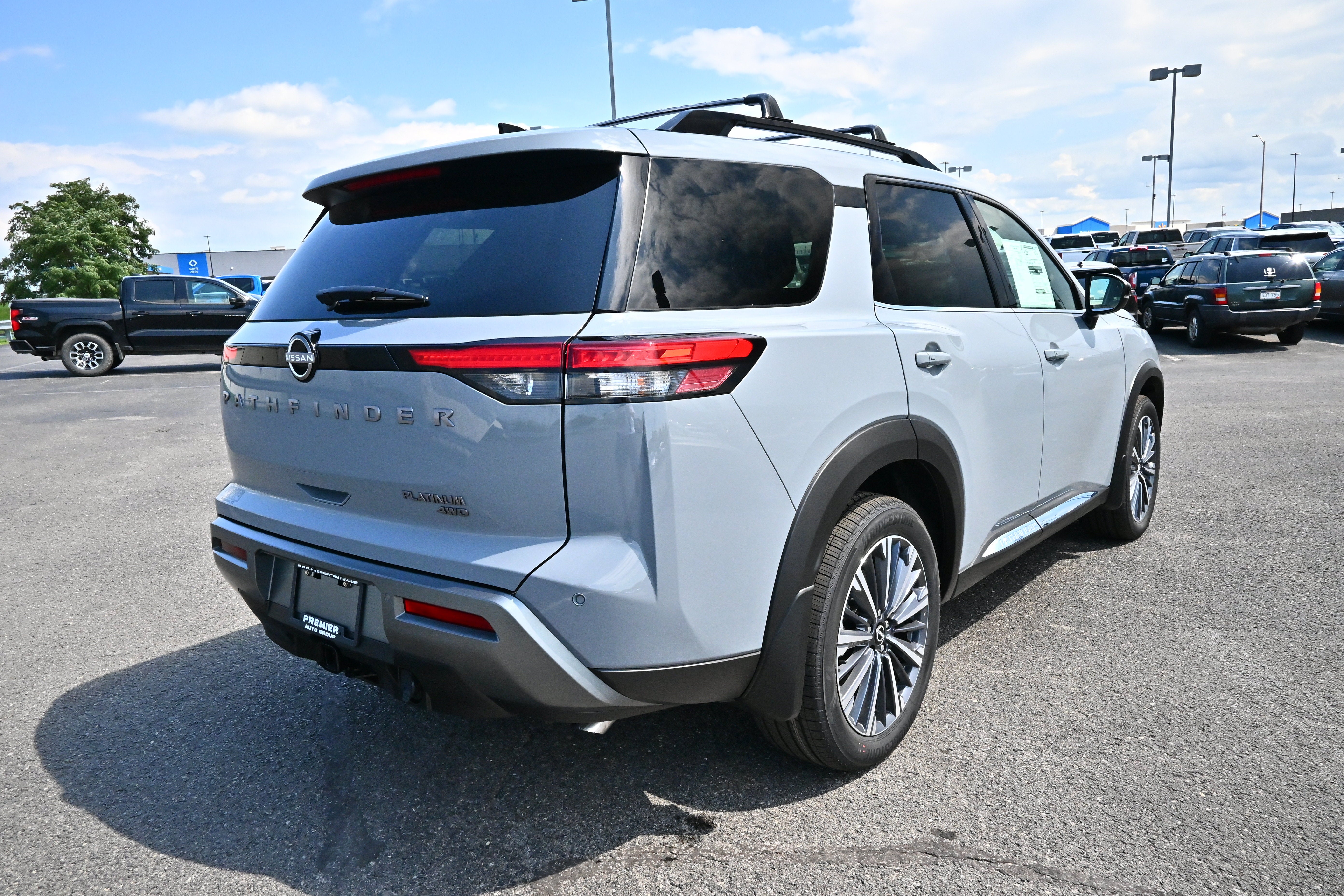2026 Nissan Pathfinder Platinum