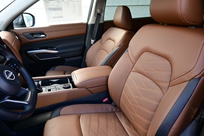 2025 Nissan Pathfinder Platinum