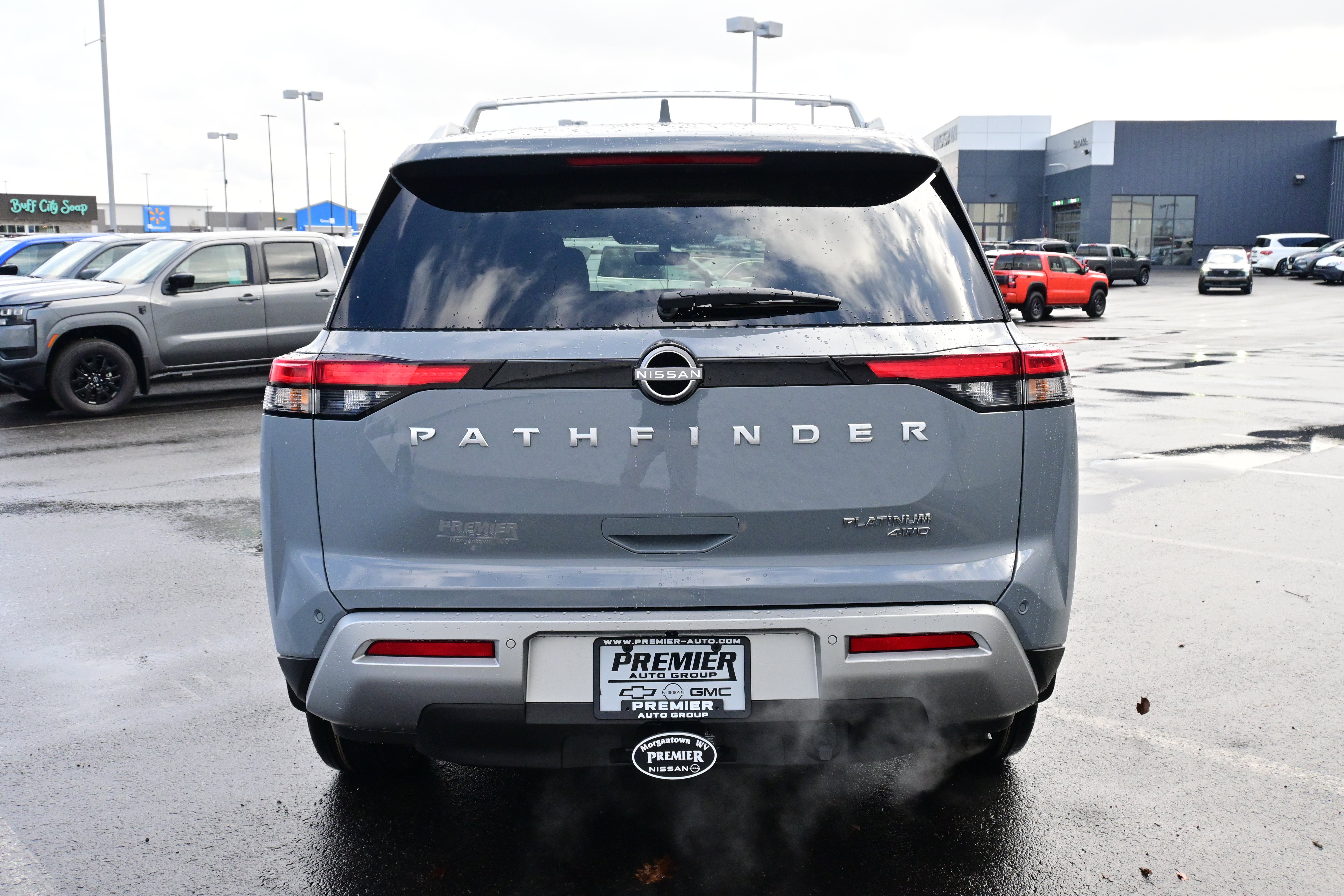 2025 Nissan Pathfinder Platinum