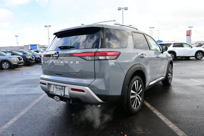 2025 Nissan Pathfinder Platinum