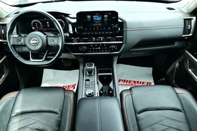 2023 Nissan Pathfinder Platinum