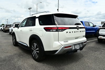 2023 Nissan Pathfinder Platinum