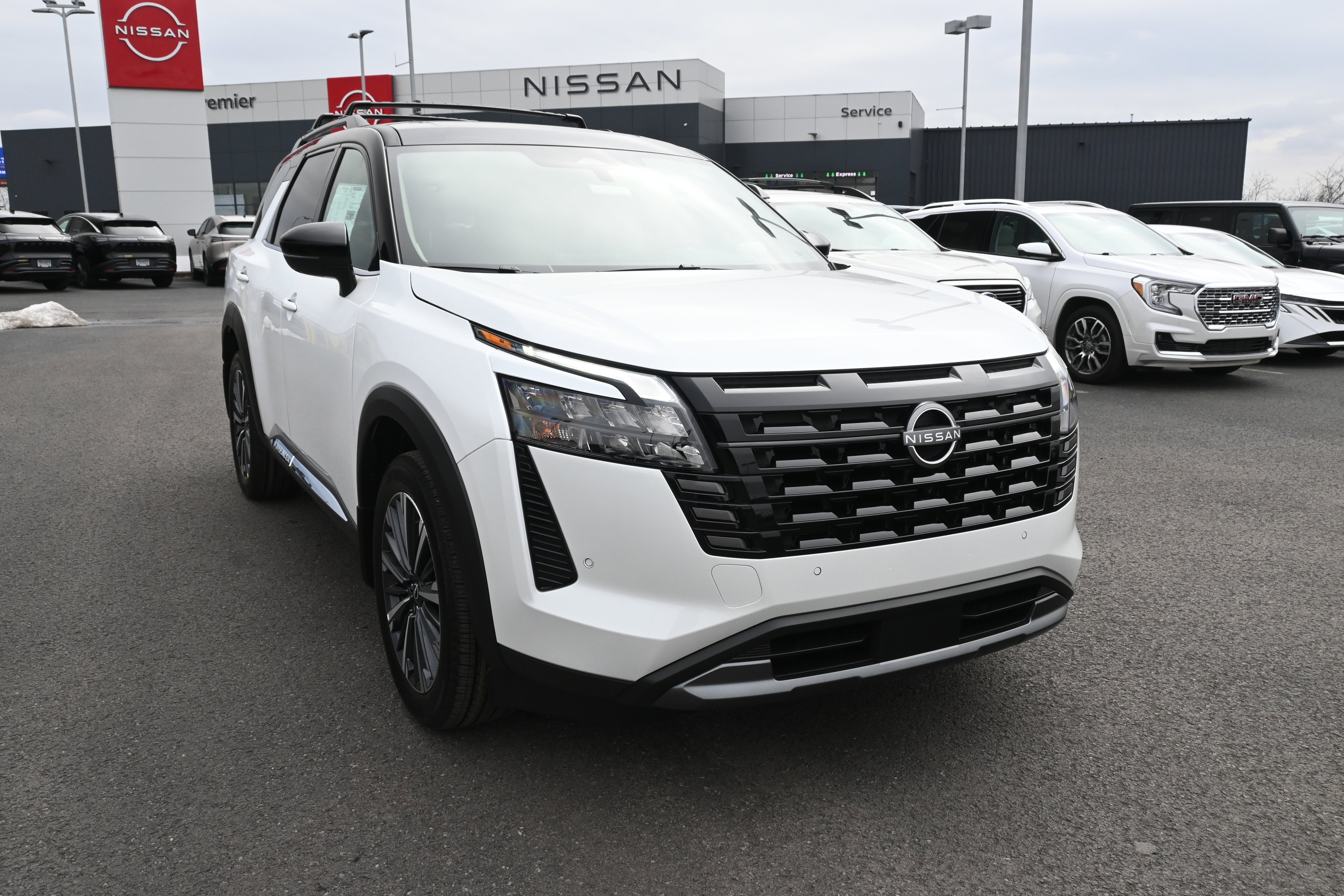 2026 Nissan Pathfinder Platinum