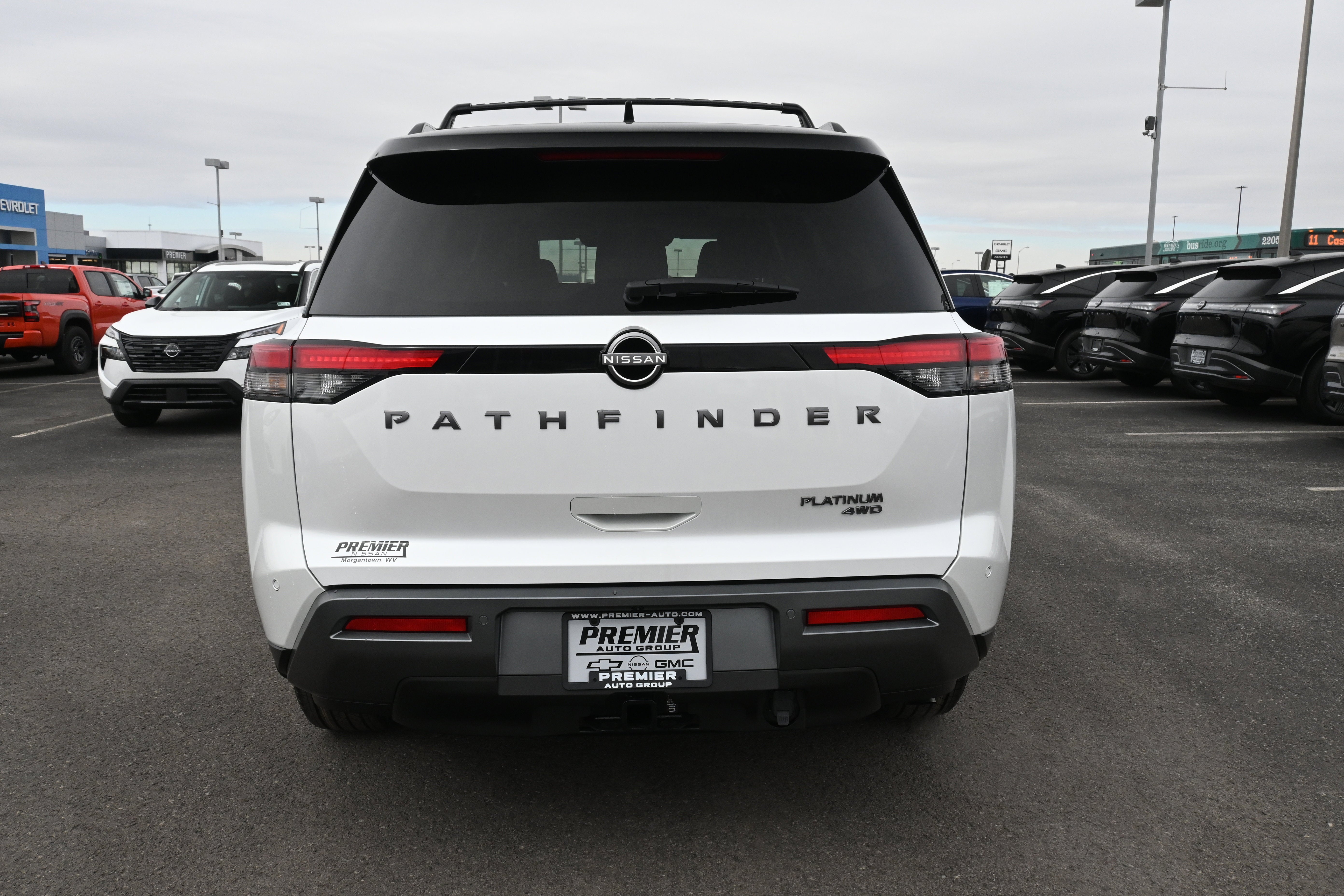 2026 Nissan Pathfinder Platinum