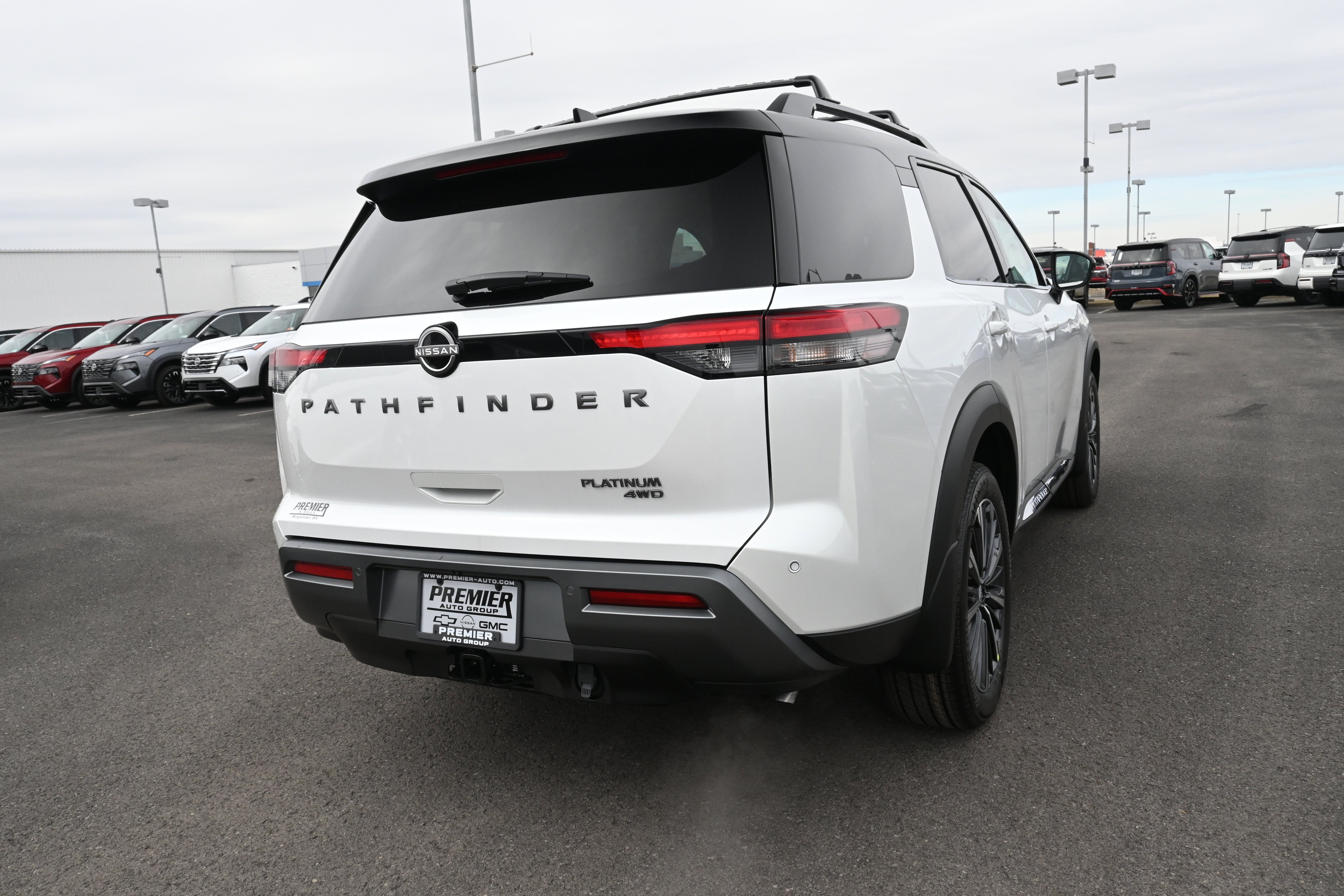 2026 Nissan Pathfinder Platinum