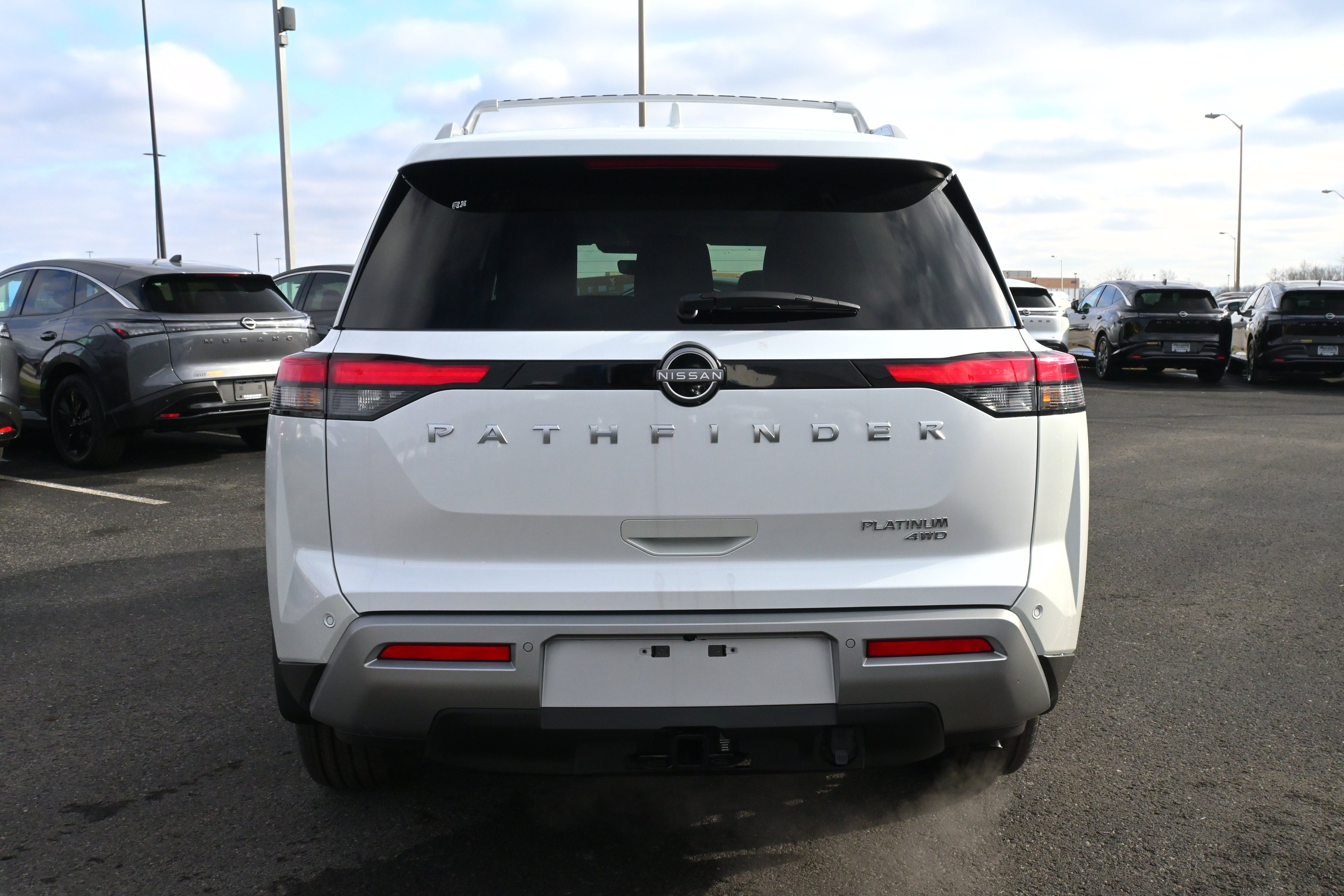 2025 Nissan Pathfinder Platinum