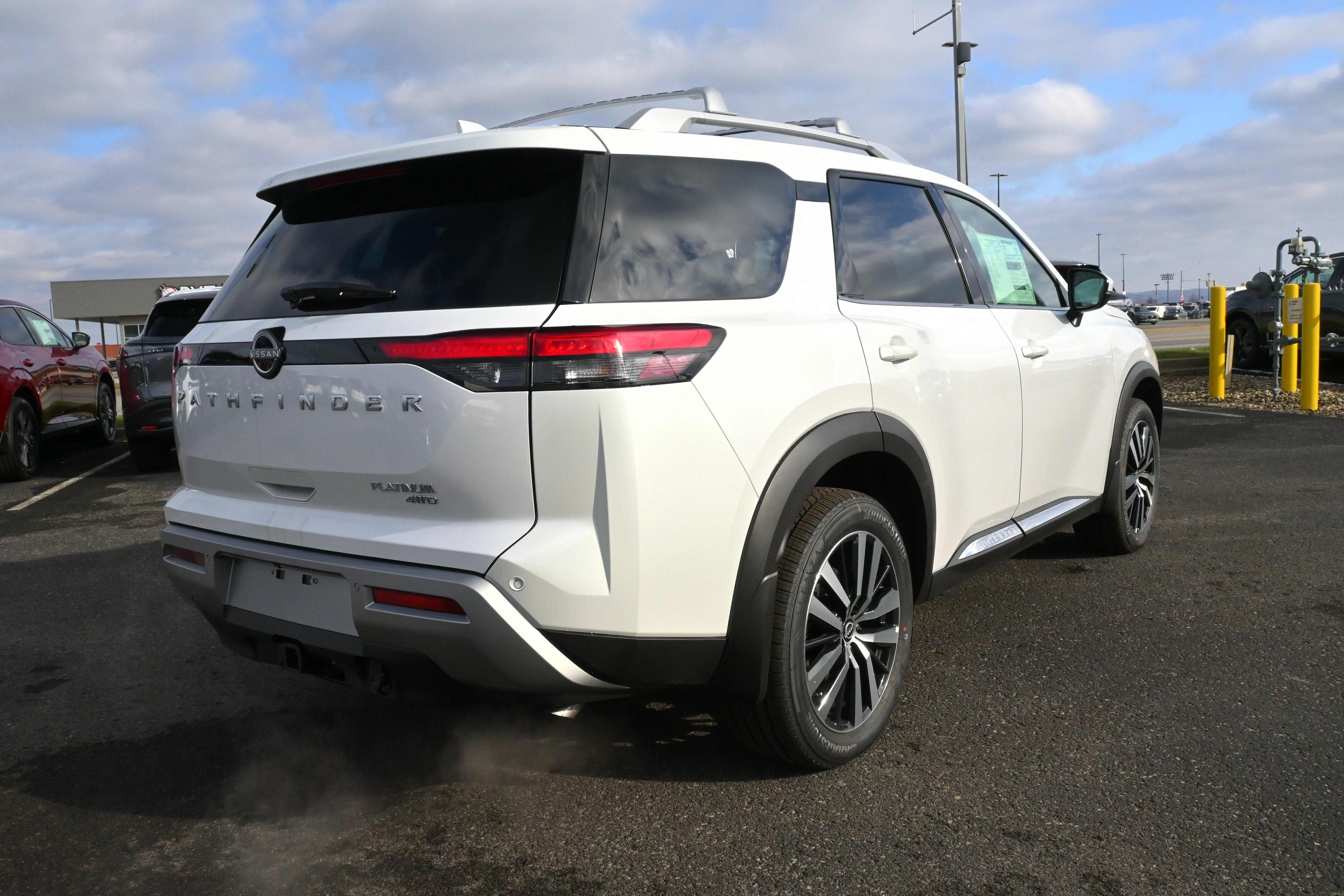 2025 Nissan Pathfinder Platinum