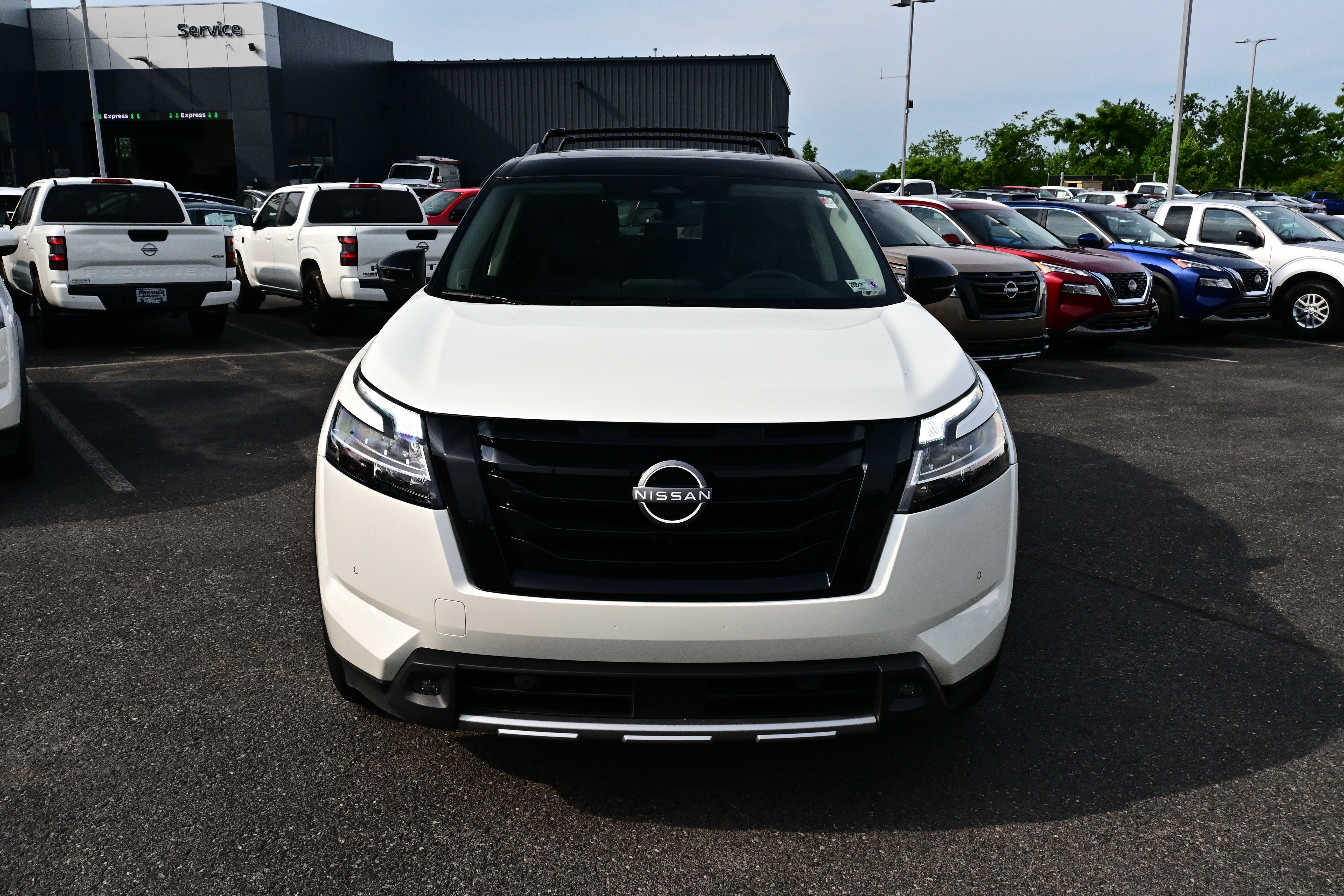 2024 Nissan Pathfinder Platinum