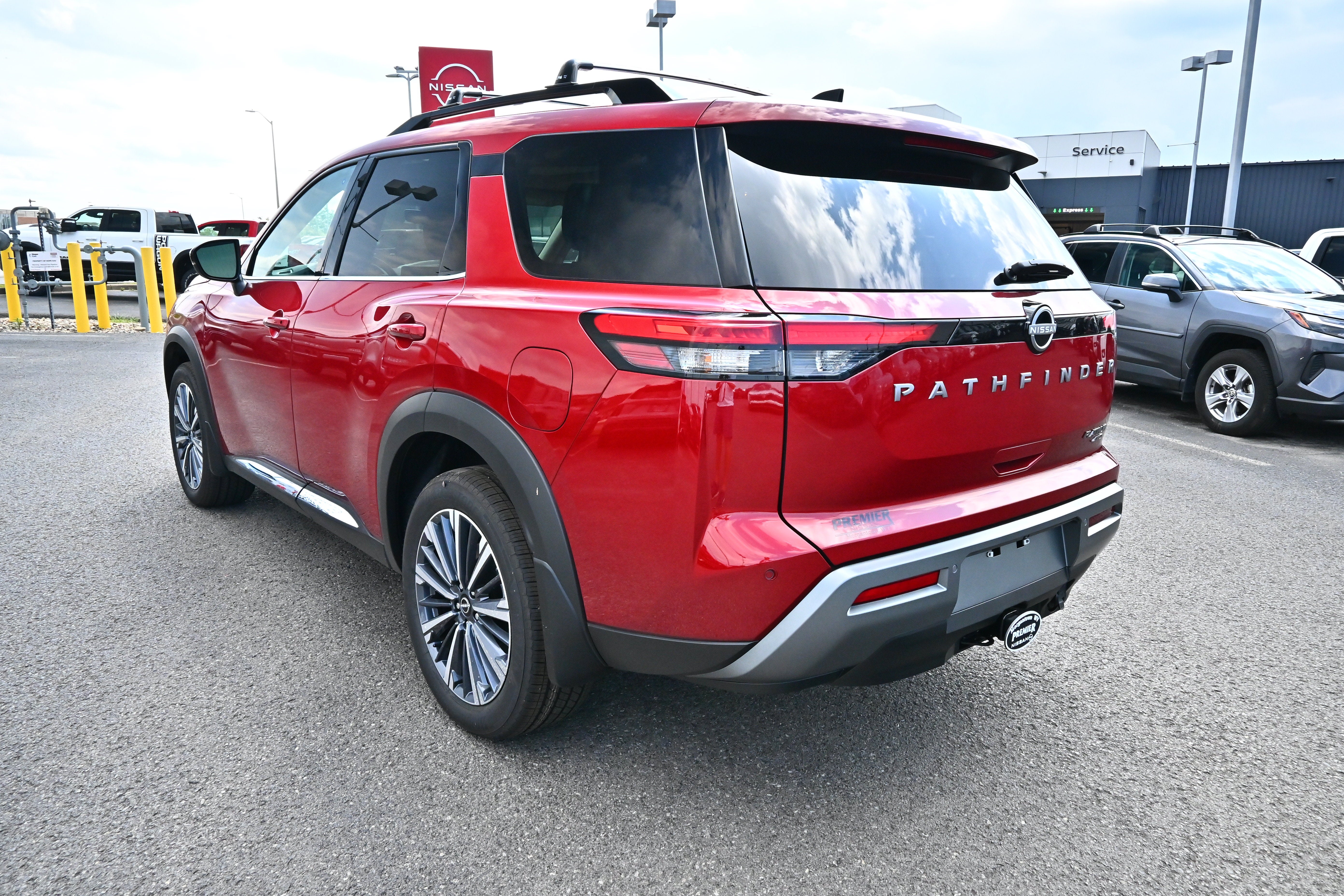 2026 Nissan Pathfinder Platinum