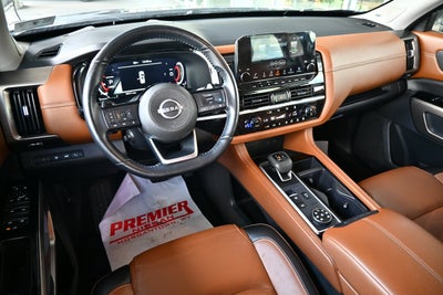 2024 Nissan Pathfinder Platinum
