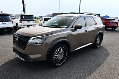 2024 Nissan Pathfinder Platinum