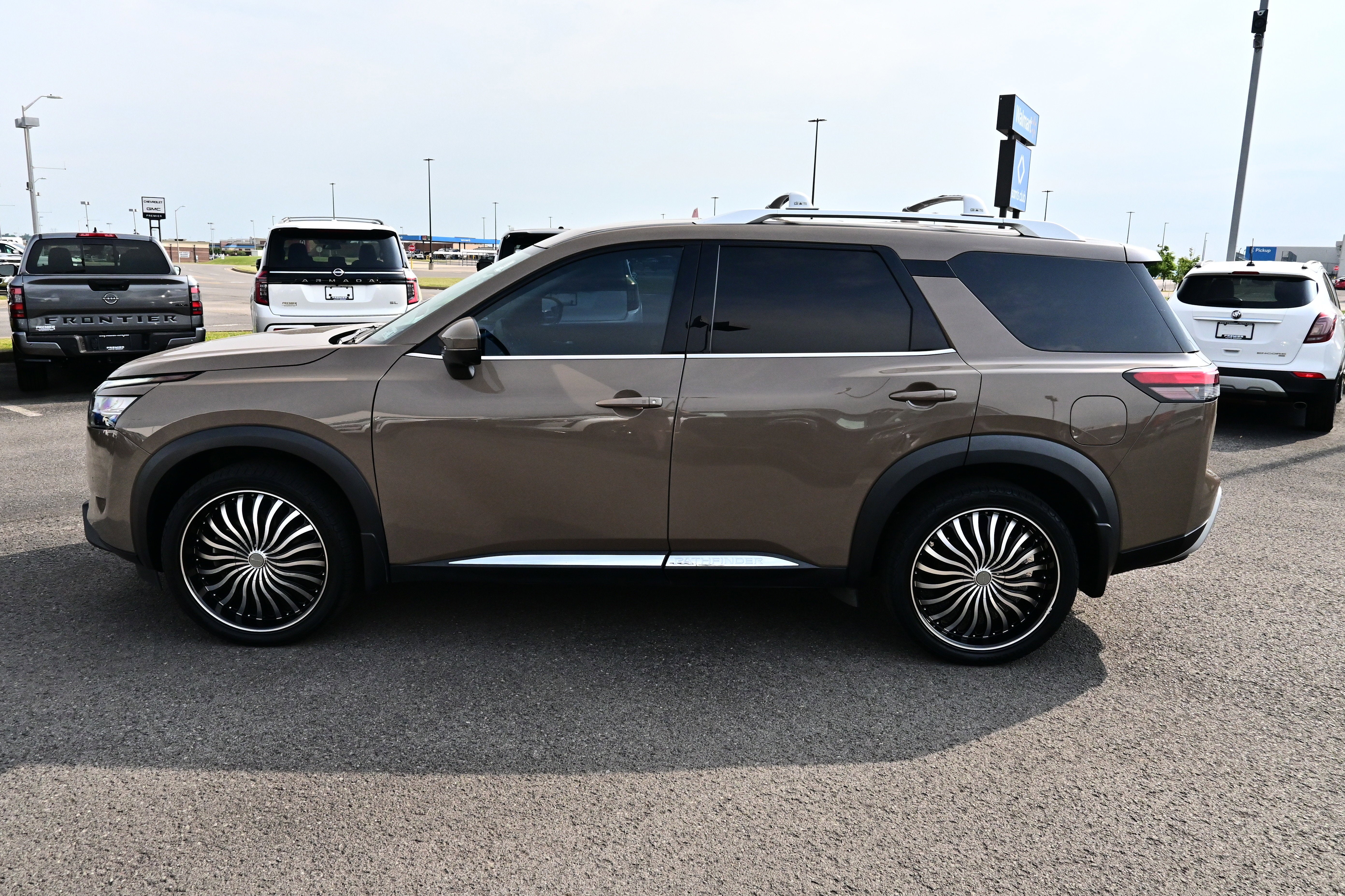 2024 Nissan Pathfinder Platinum
