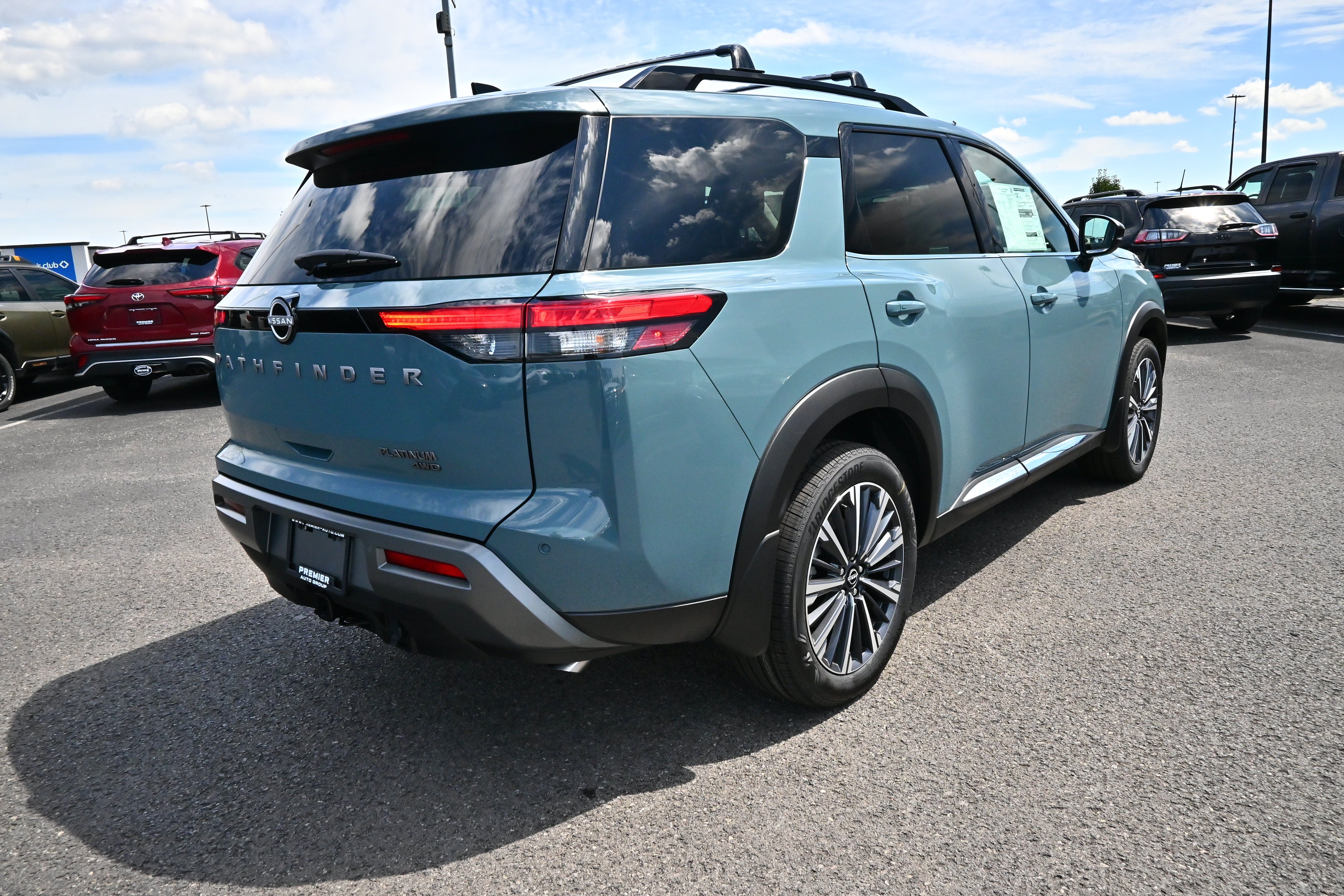 2026 Nissan Pathfinder Platinum