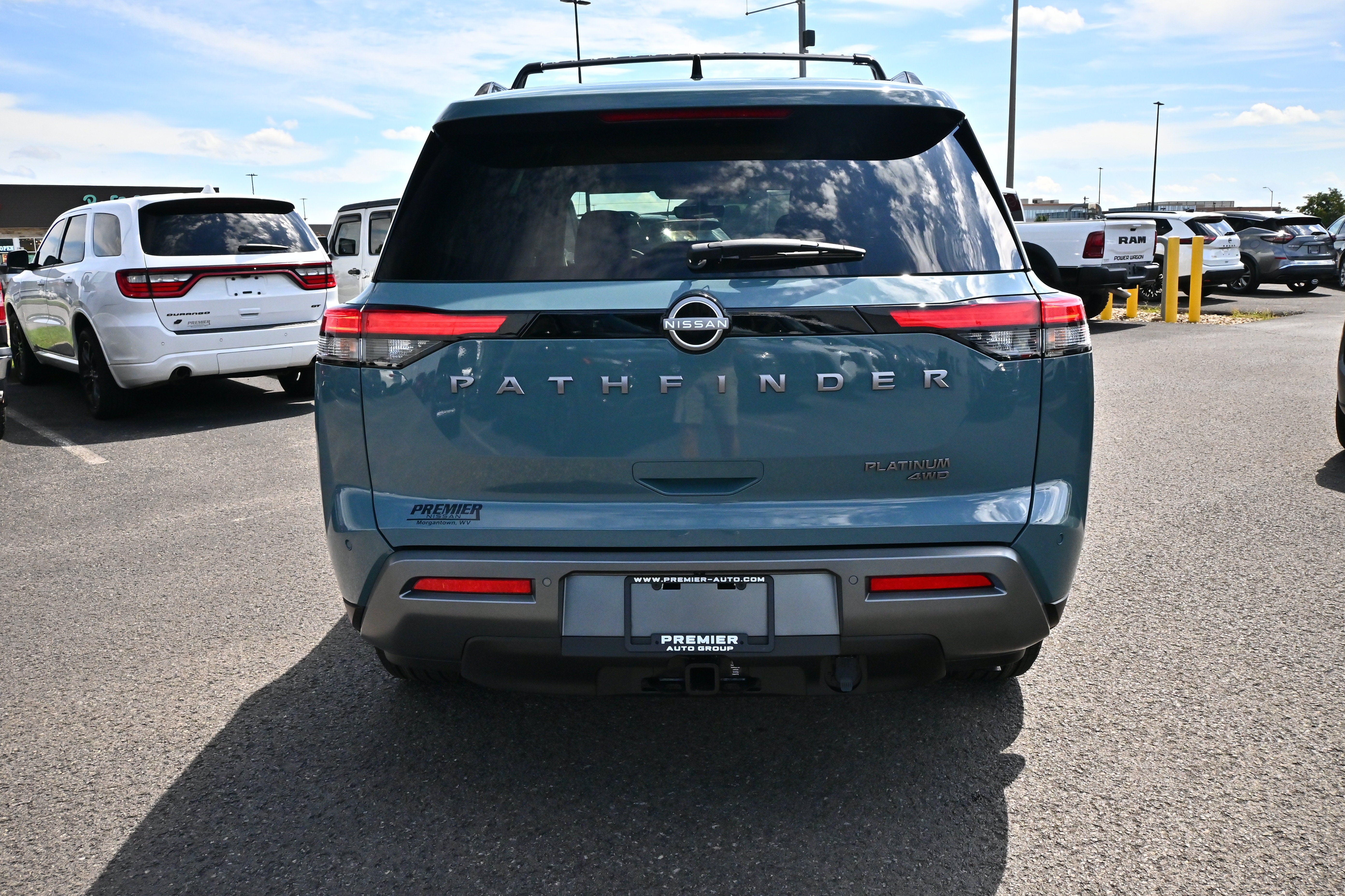 2026 Nissan Pathfinder Platinum