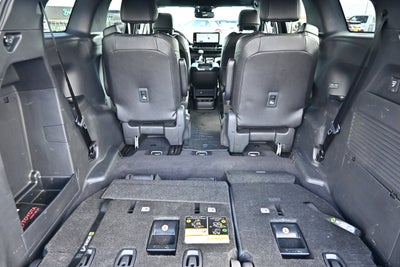 2025 Toyota Sienna Woodland Edition