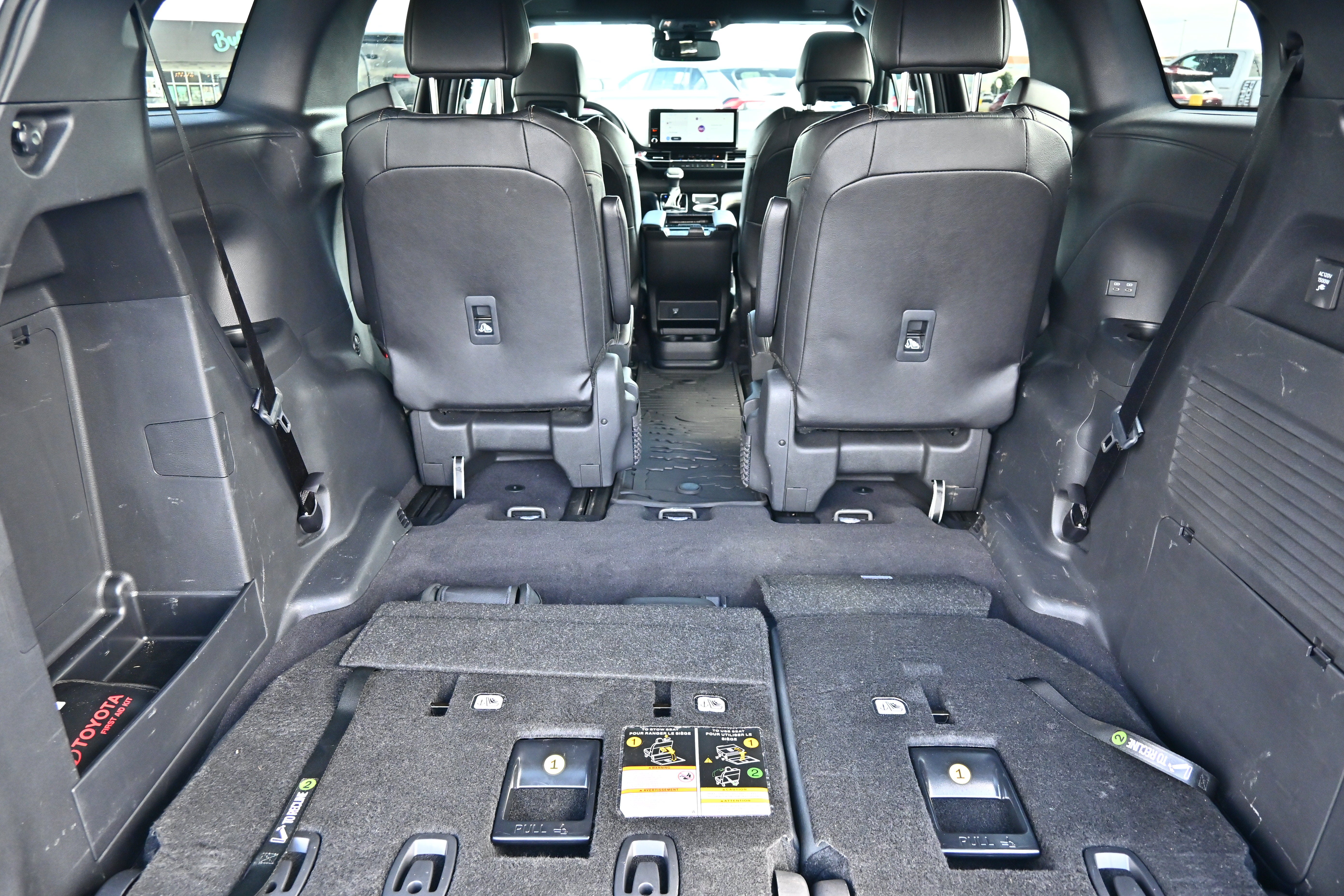 2025 Toyota Sienna Woodland Edition