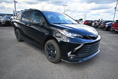 2025 Toyota Sienna Woodland Edition