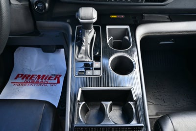 2025 Toyota Sienna Woodland Edition