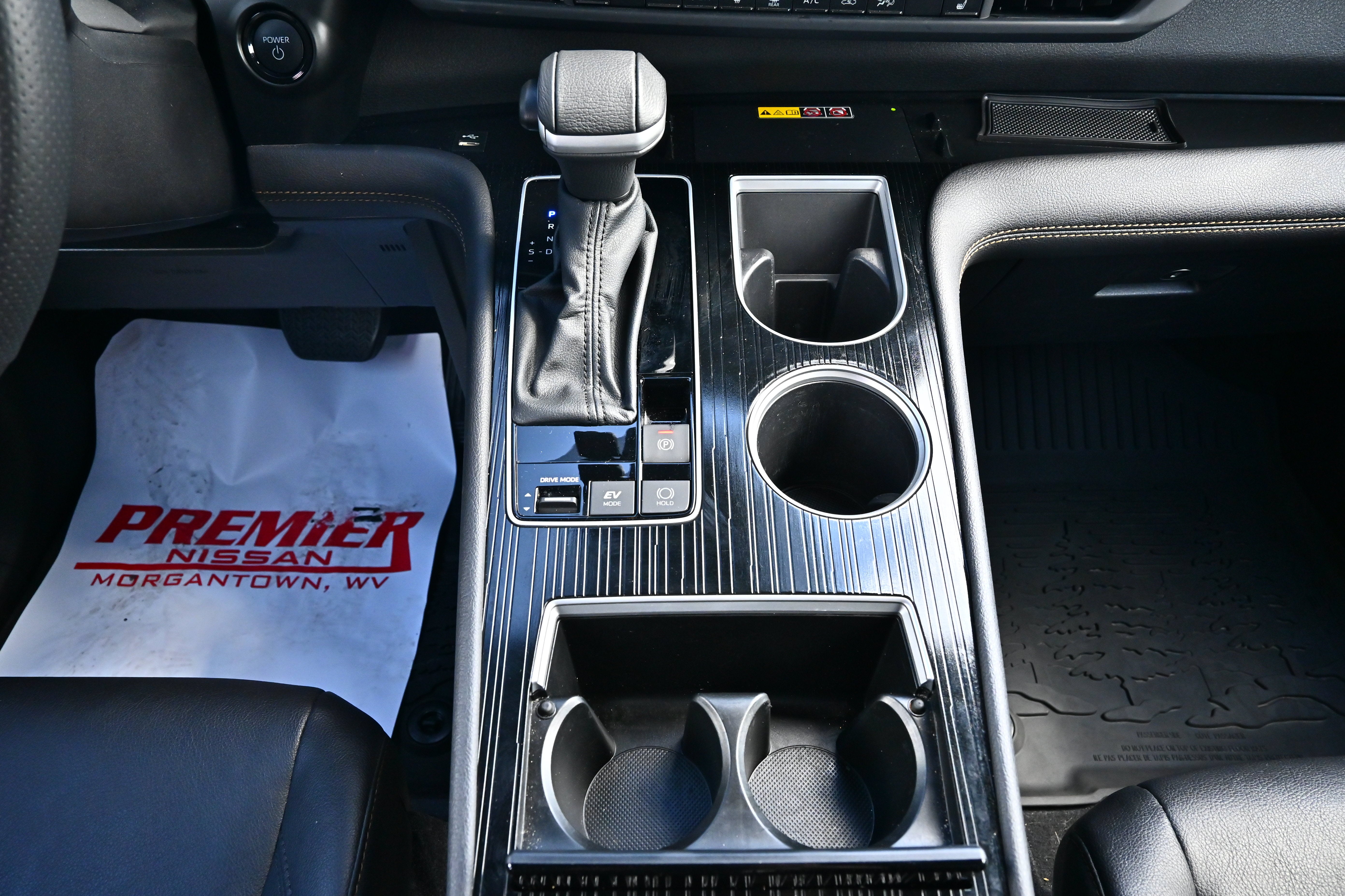 2025 Toyota Sienna Woodland Edition