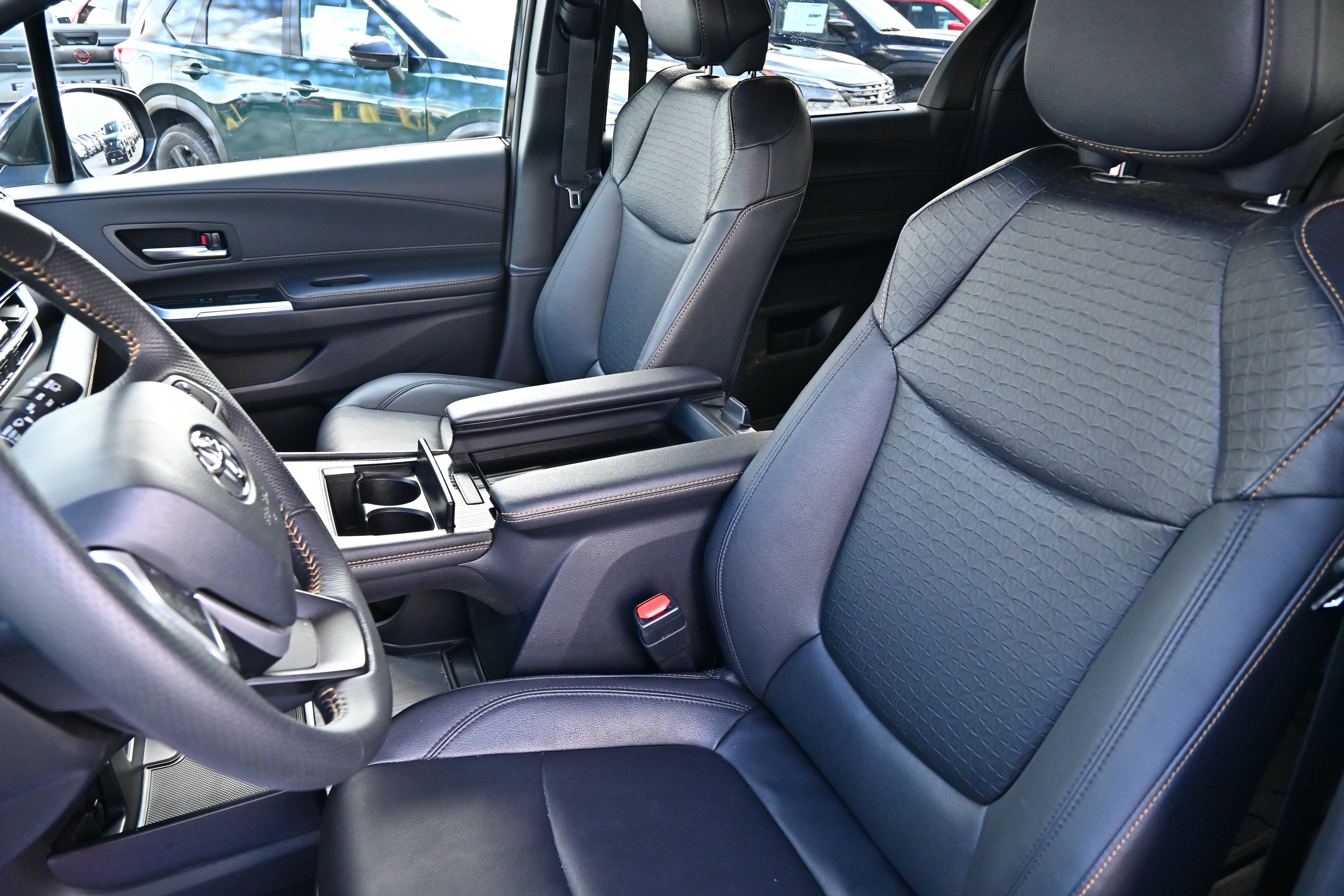 2025 Toyota Sienna Woodland Edition
