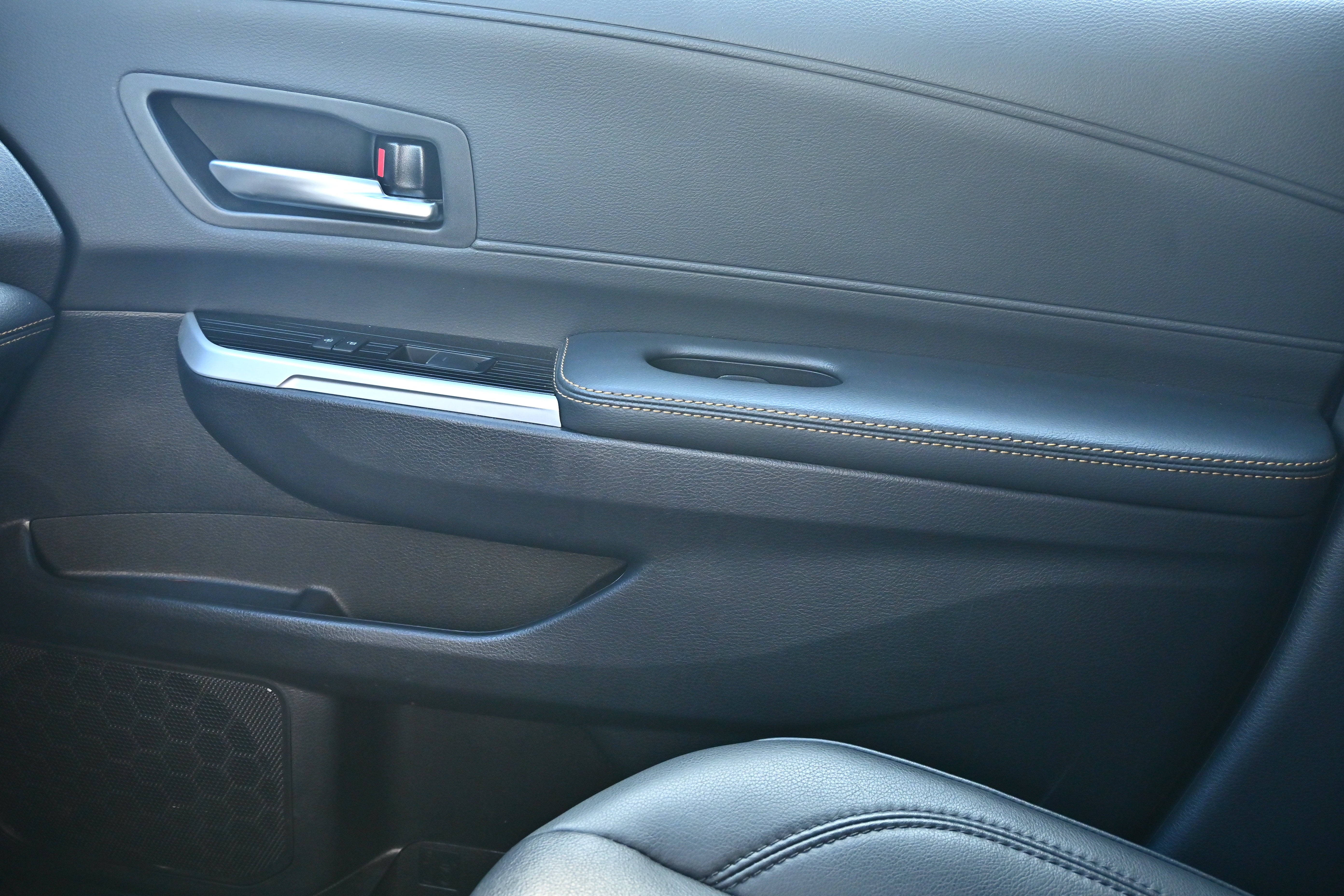 2025 Toyota Sienna Woodland Edition
