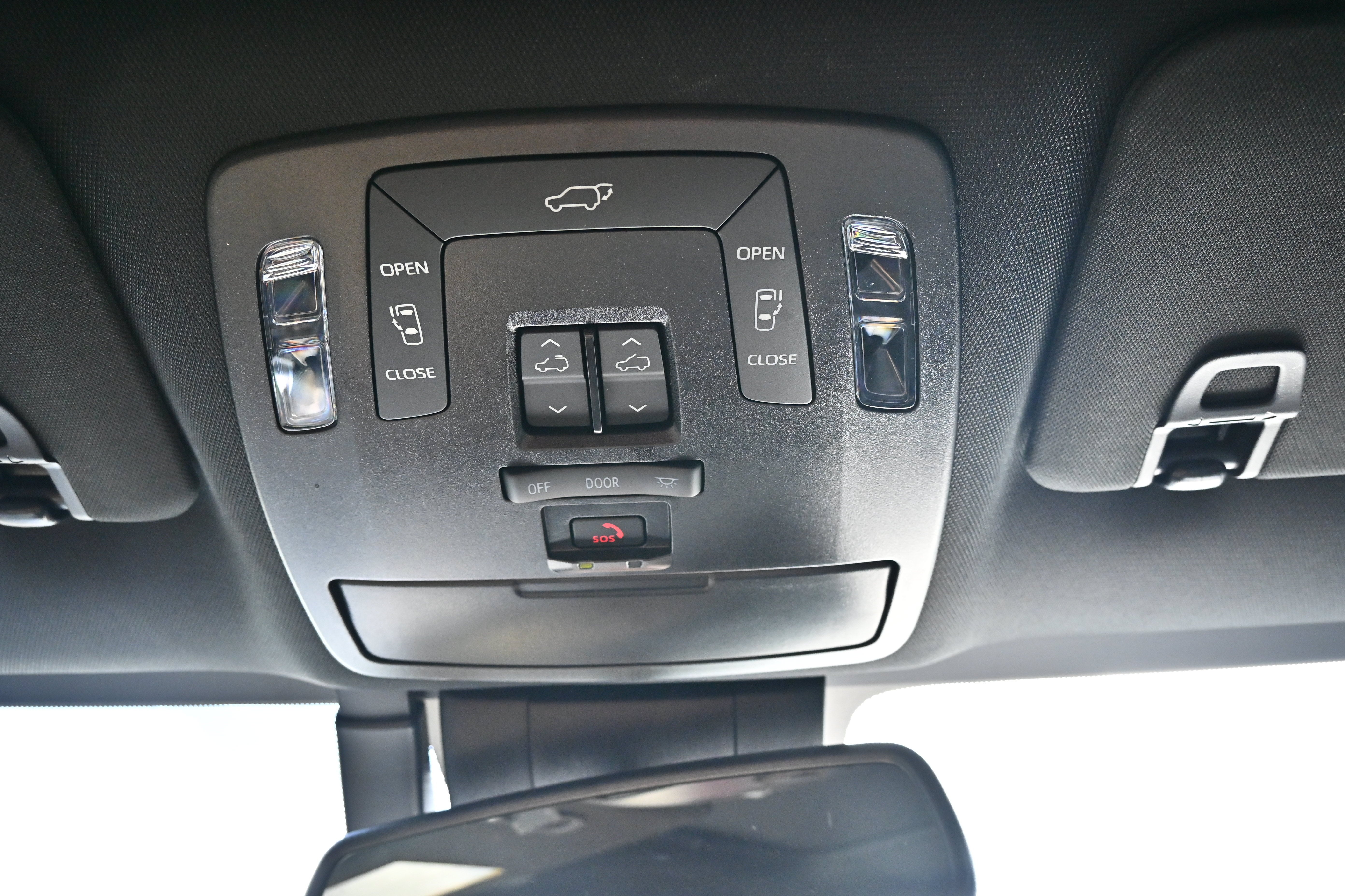 2025 Toyota Sienna Woodland Edition