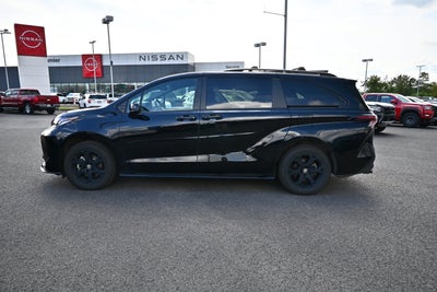 2025 Toyota Sienna Woodland Edition