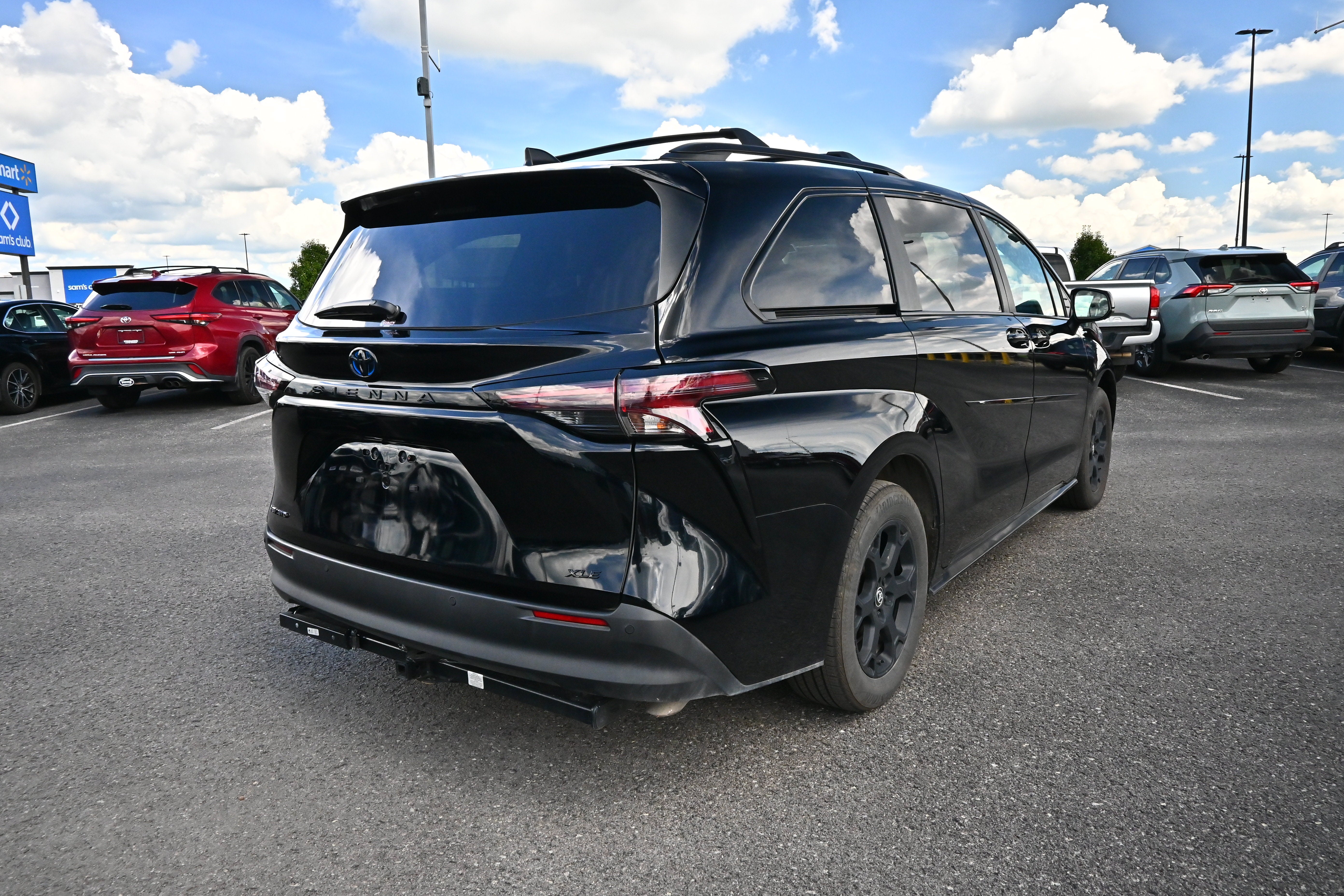 2025 Toyota Sienna Woodland Edition