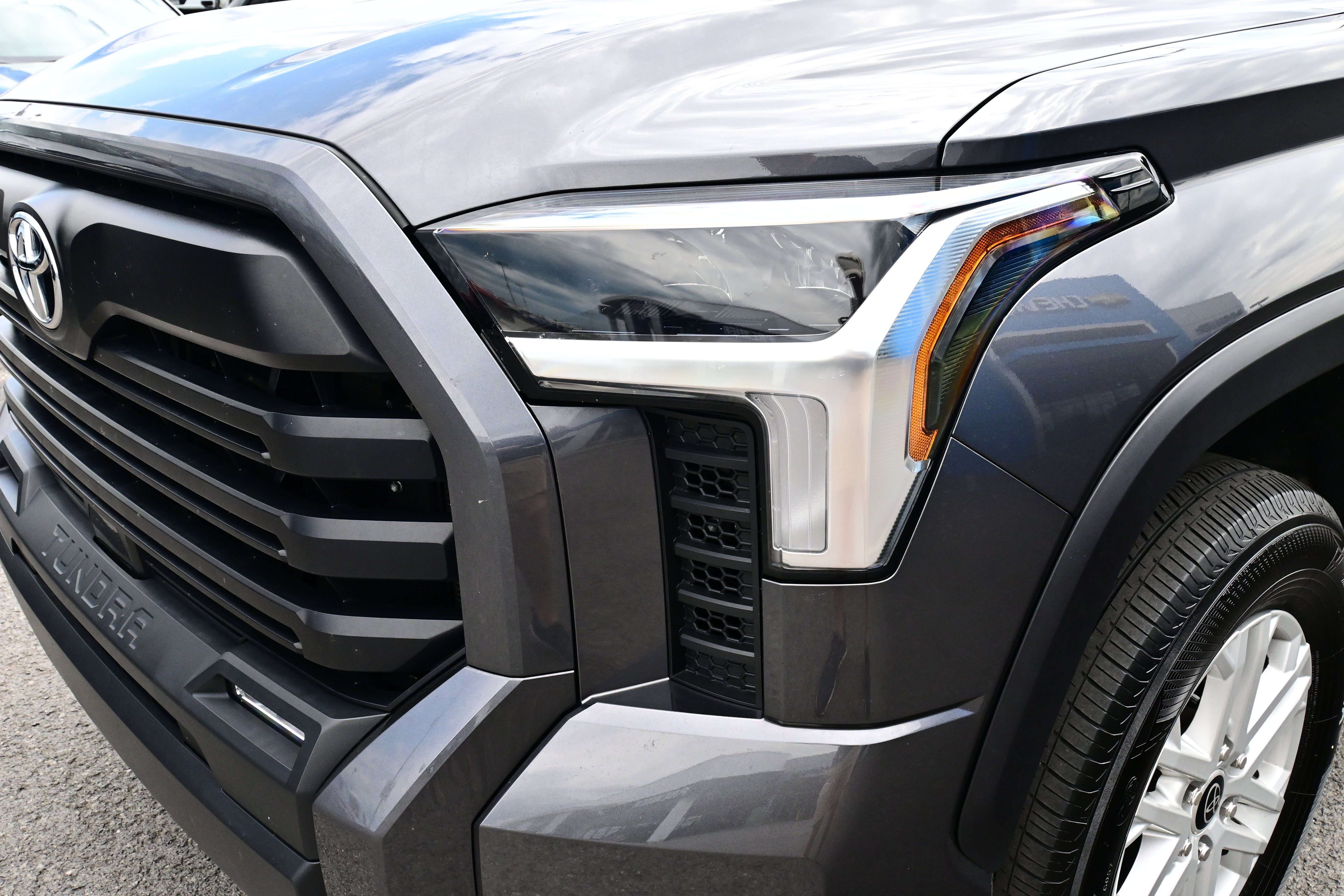 2024 Toyota Tundra 4WD SR5