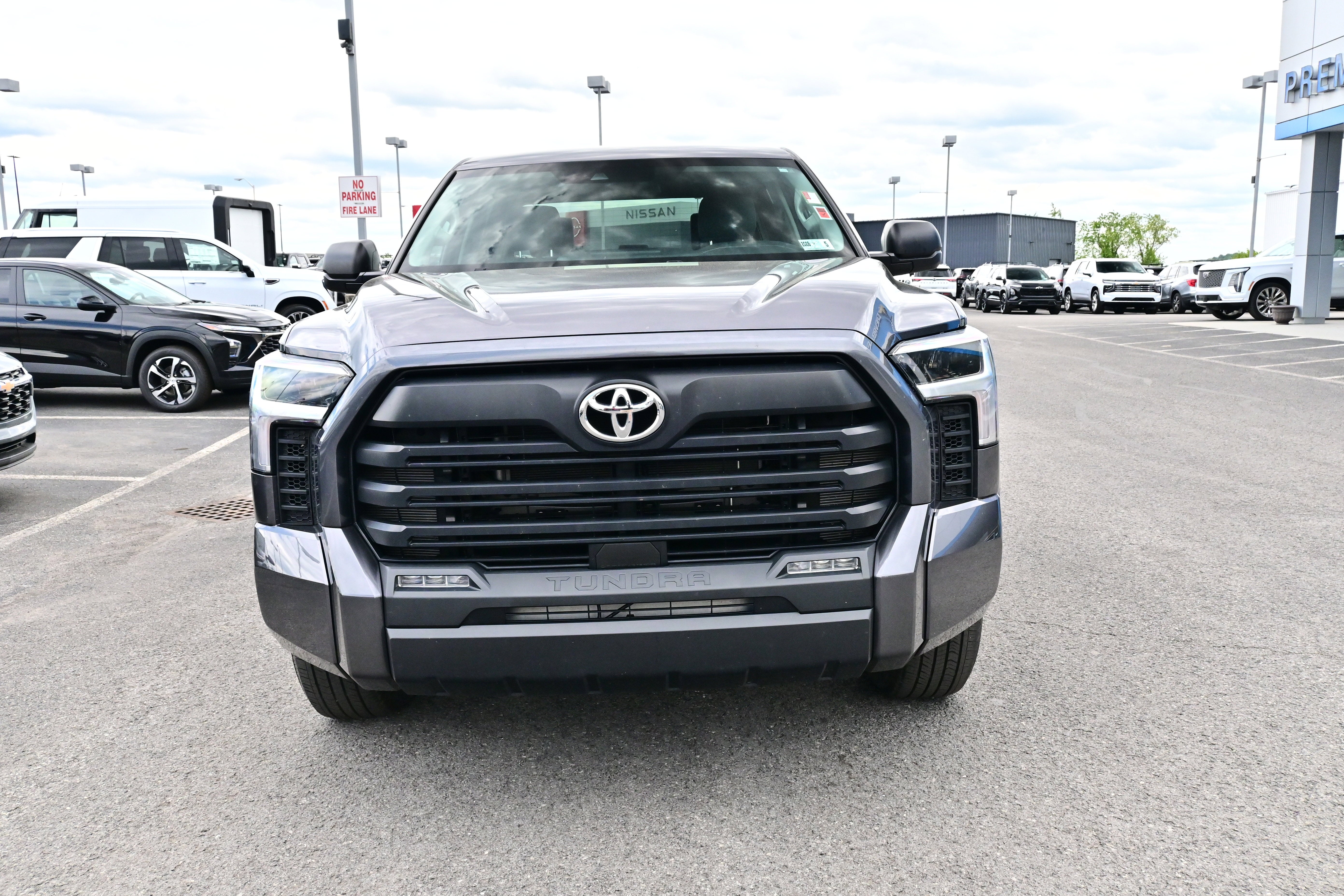 2024 Toyota Tundra 4WD SR5