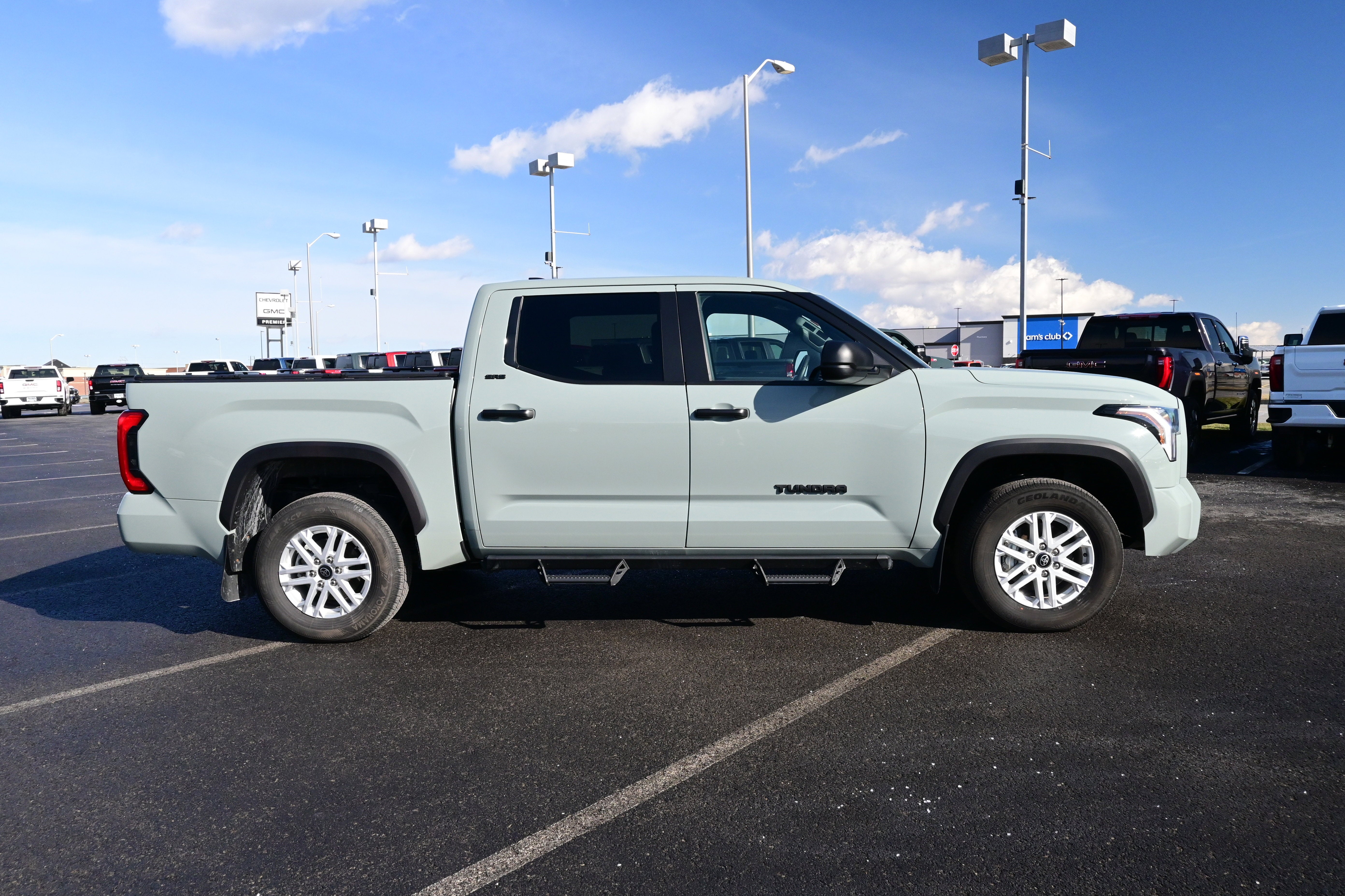2025 Toyota Tundra 4WD SR5