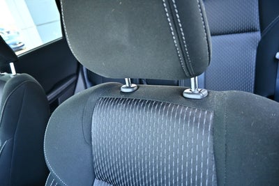 2025 Mitsubishi Outlander ES