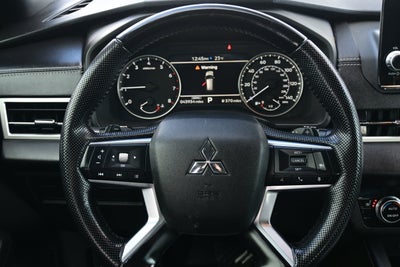 2022 Mitsubishi Outlander Black Edition